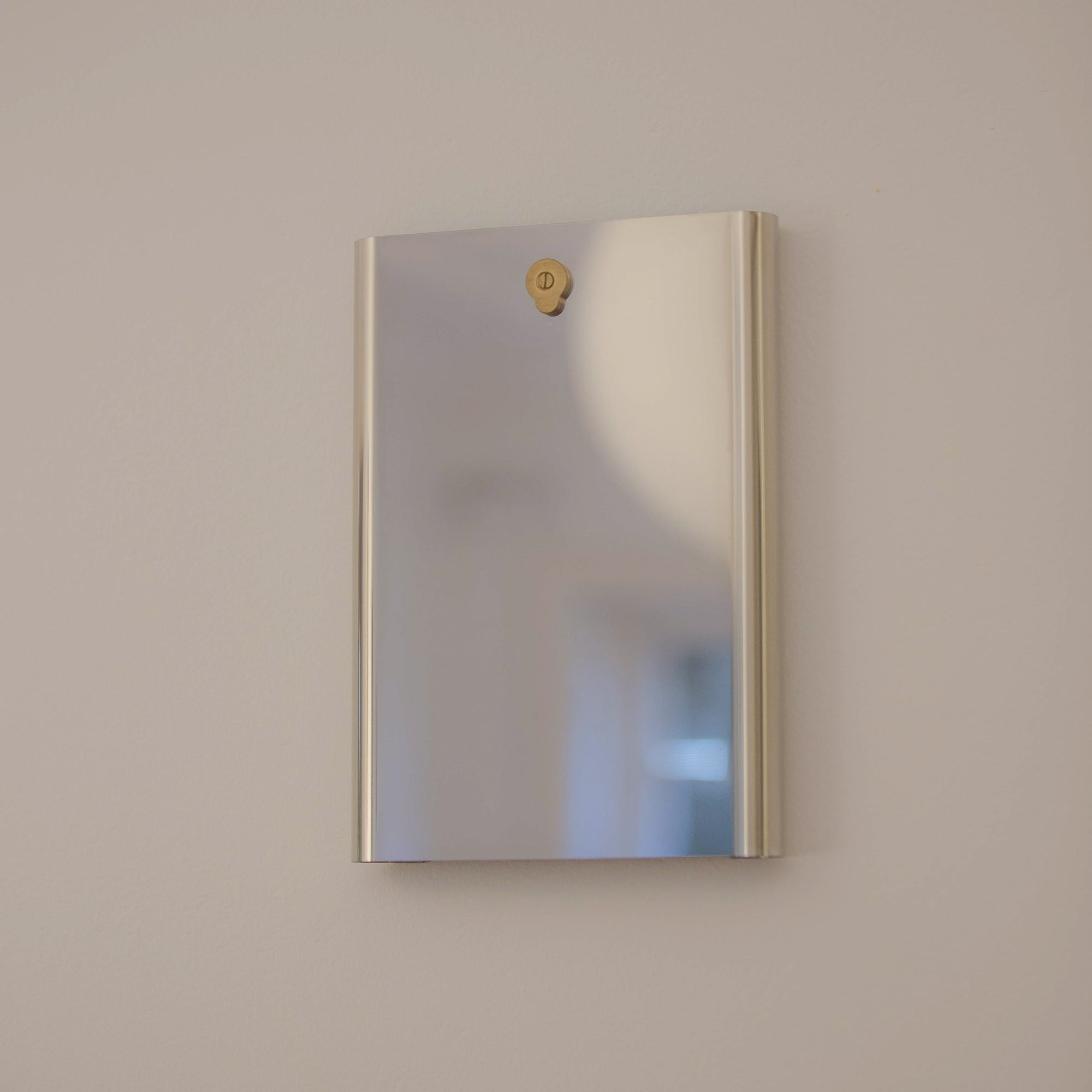 Porta Mirror — detail view