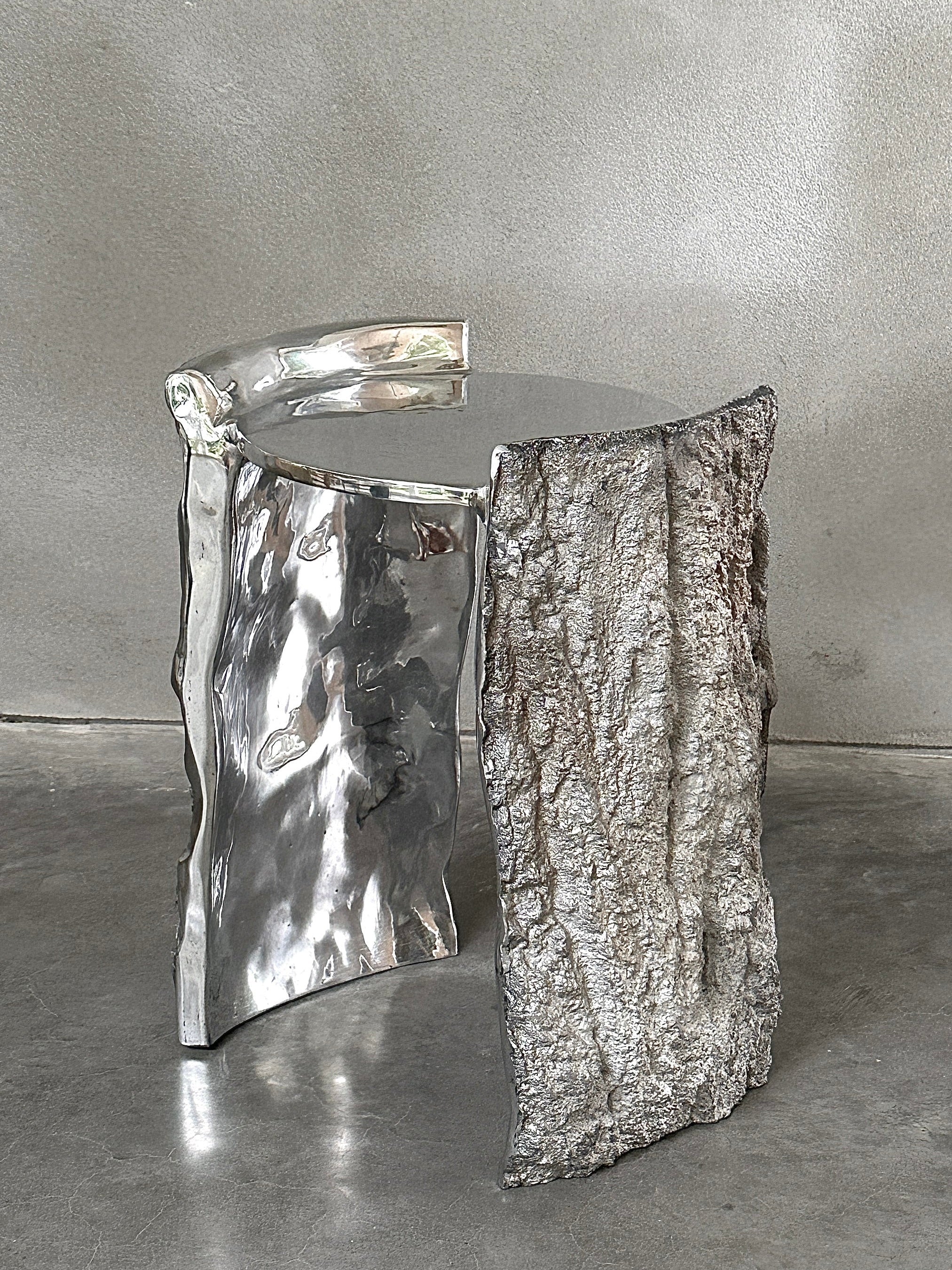 Écorce | Table d'appoint en aluminium