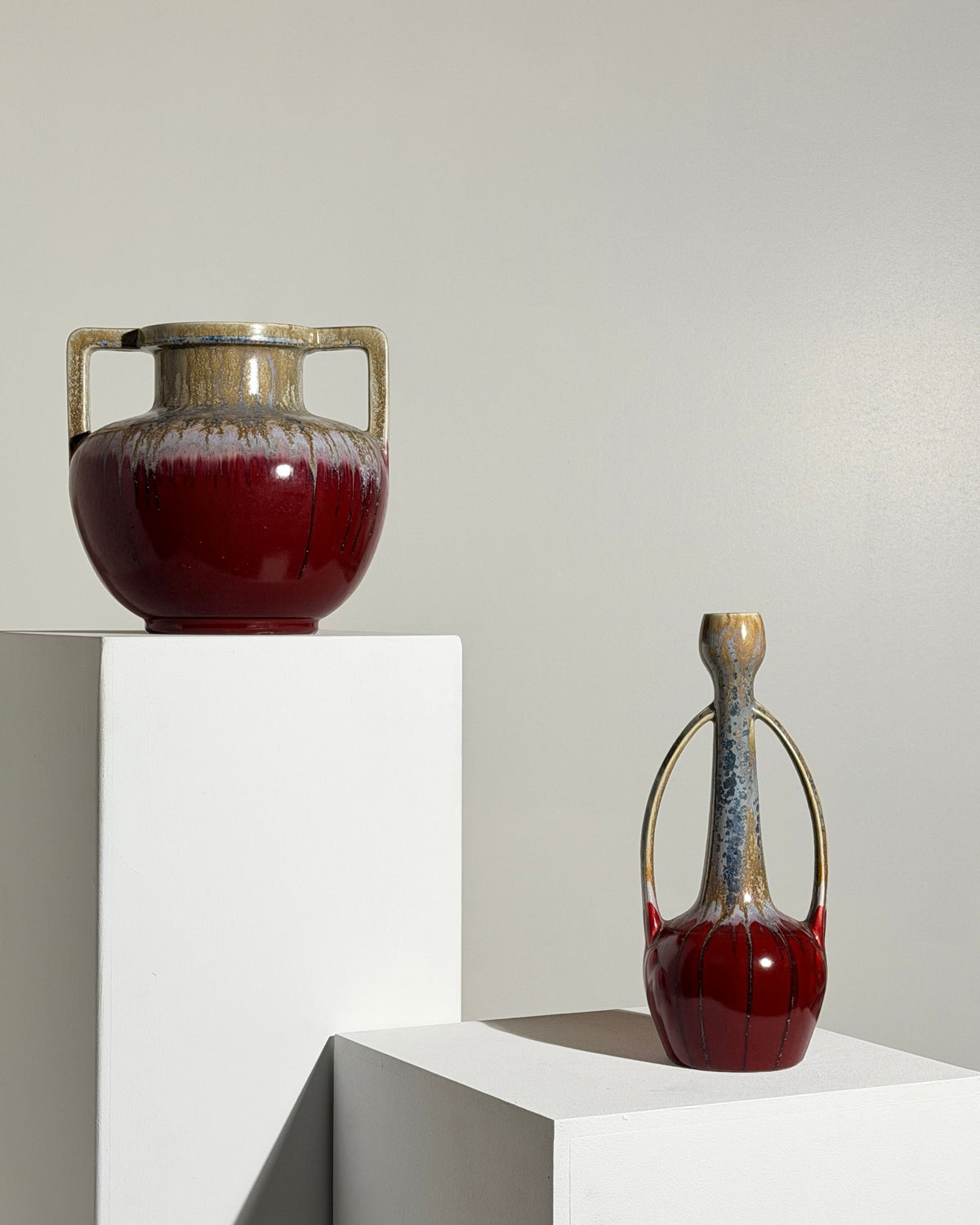 Pair of Art-deco vases by Gustave de Bruyn, France, circa 1920 by Figuresdesign | The Oblist