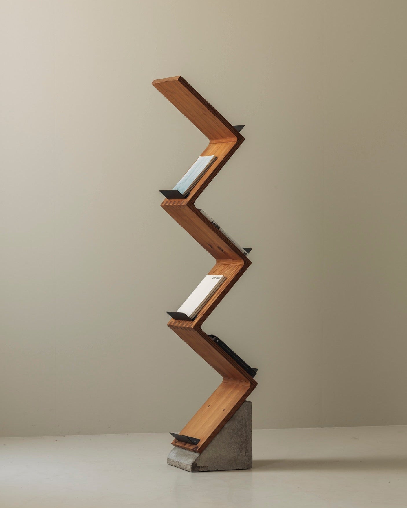 Sculptural Magazine Shelf Inspired by Jonas Bohlin's Iconic Zink Design, 1980s — detail view