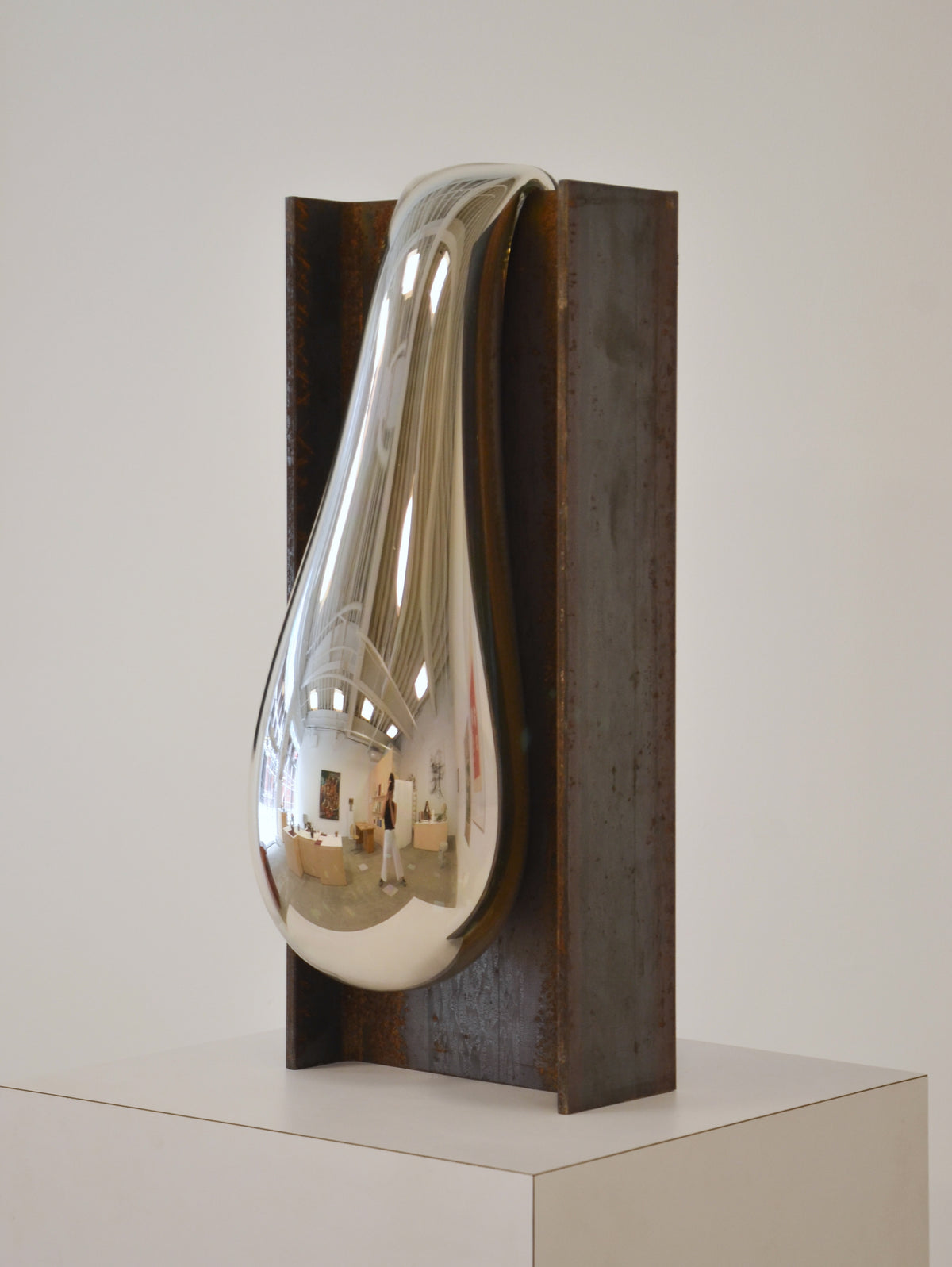 'Vital Friction' Sculpture by Lisa Sacco by ZAROLAT | The Oblist