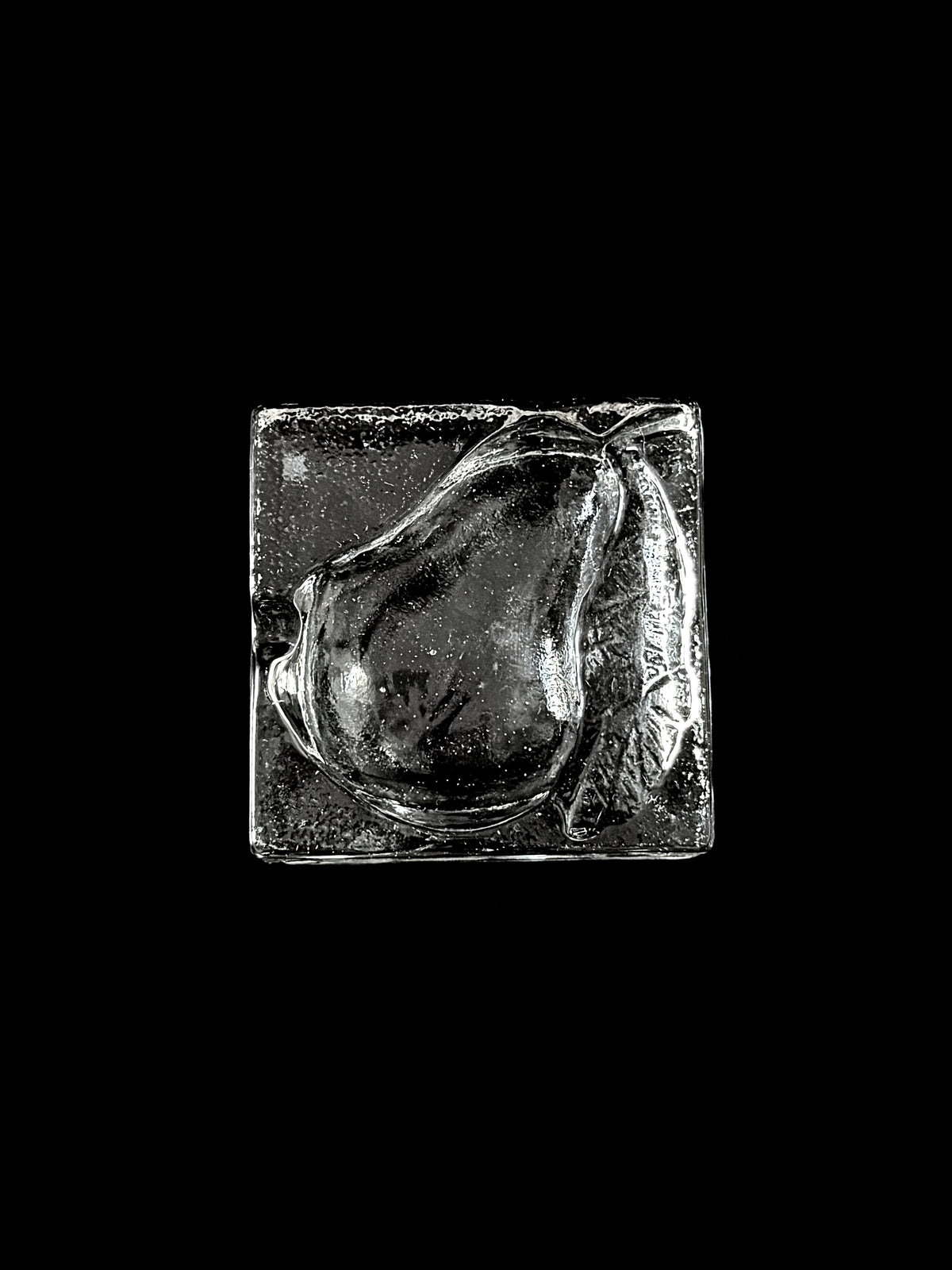 Vintage glass ashtray by LA PARADE | The Oblist