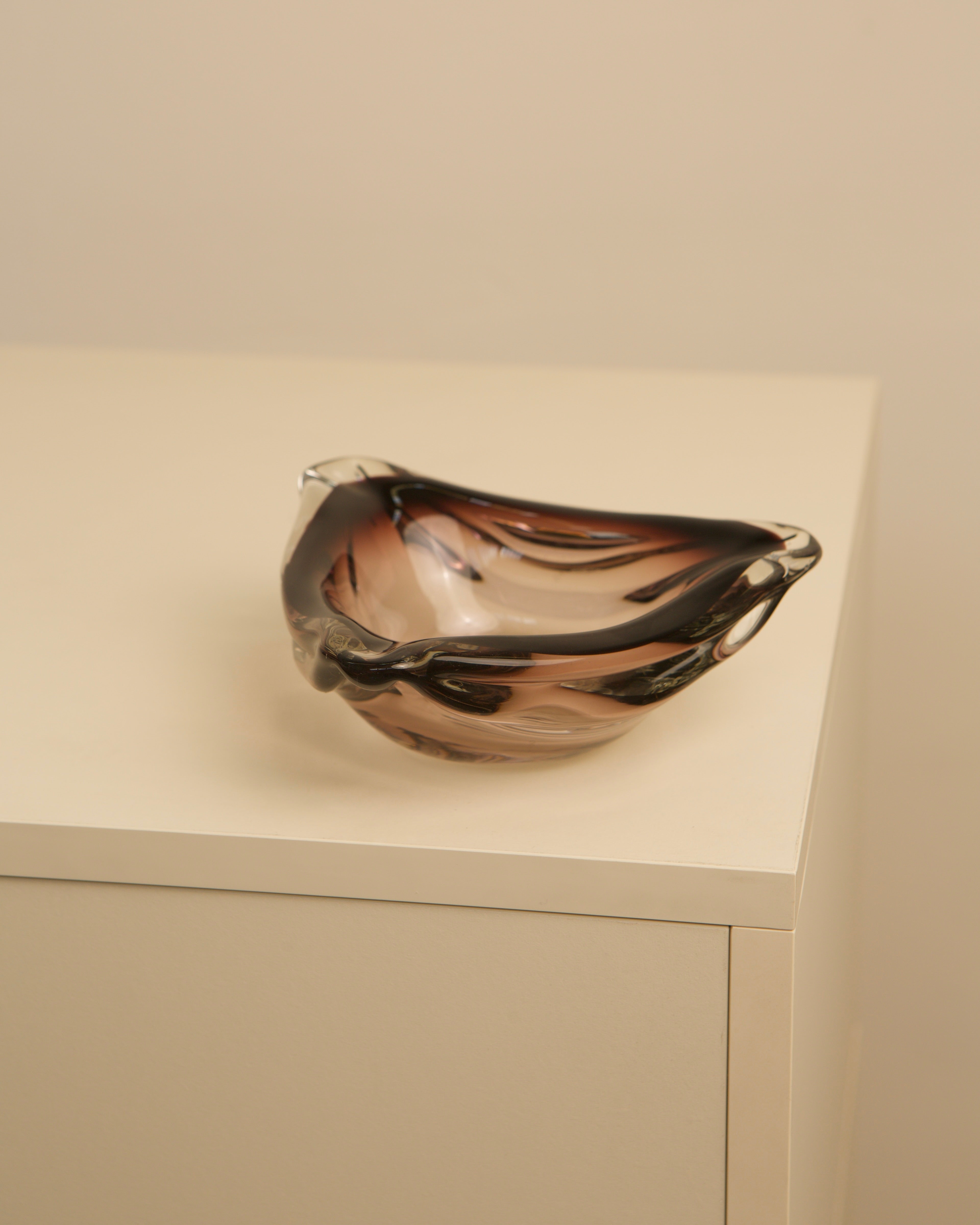 Vintage Murano glass vide-poche bowl with purple amber swirl design