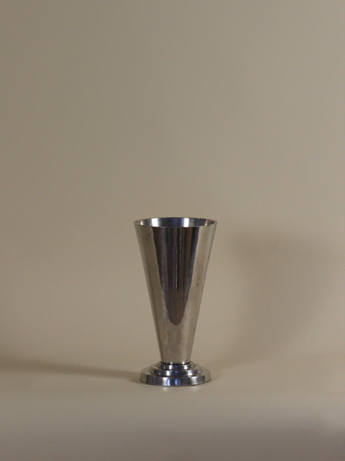 Art Deco Stepped Vase by Mansión Luna | The Oblist