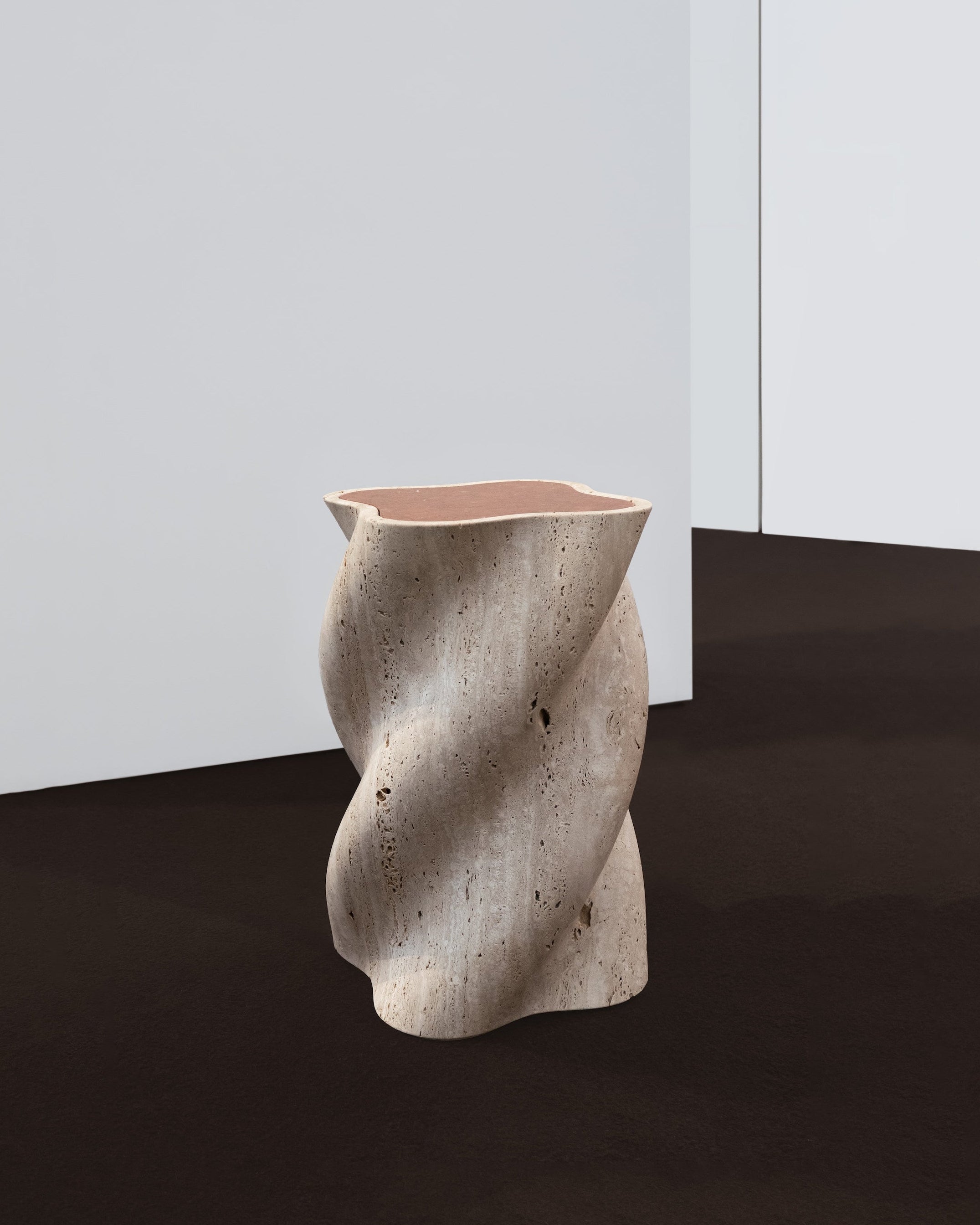 Table d'appoint en travertin fUUUUsillo