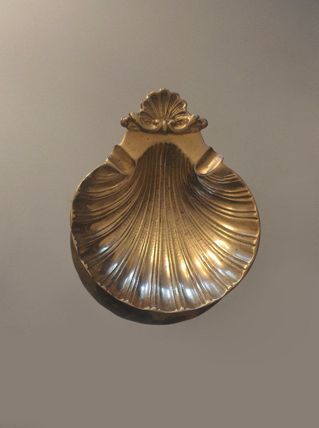 Brass shell vide-poche by Les Objoies | The Oblist