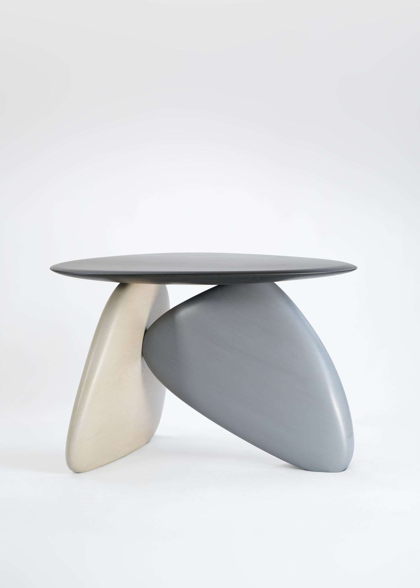 'Kies' Coffee Table by Studio Maximilian Beck | The Oblist