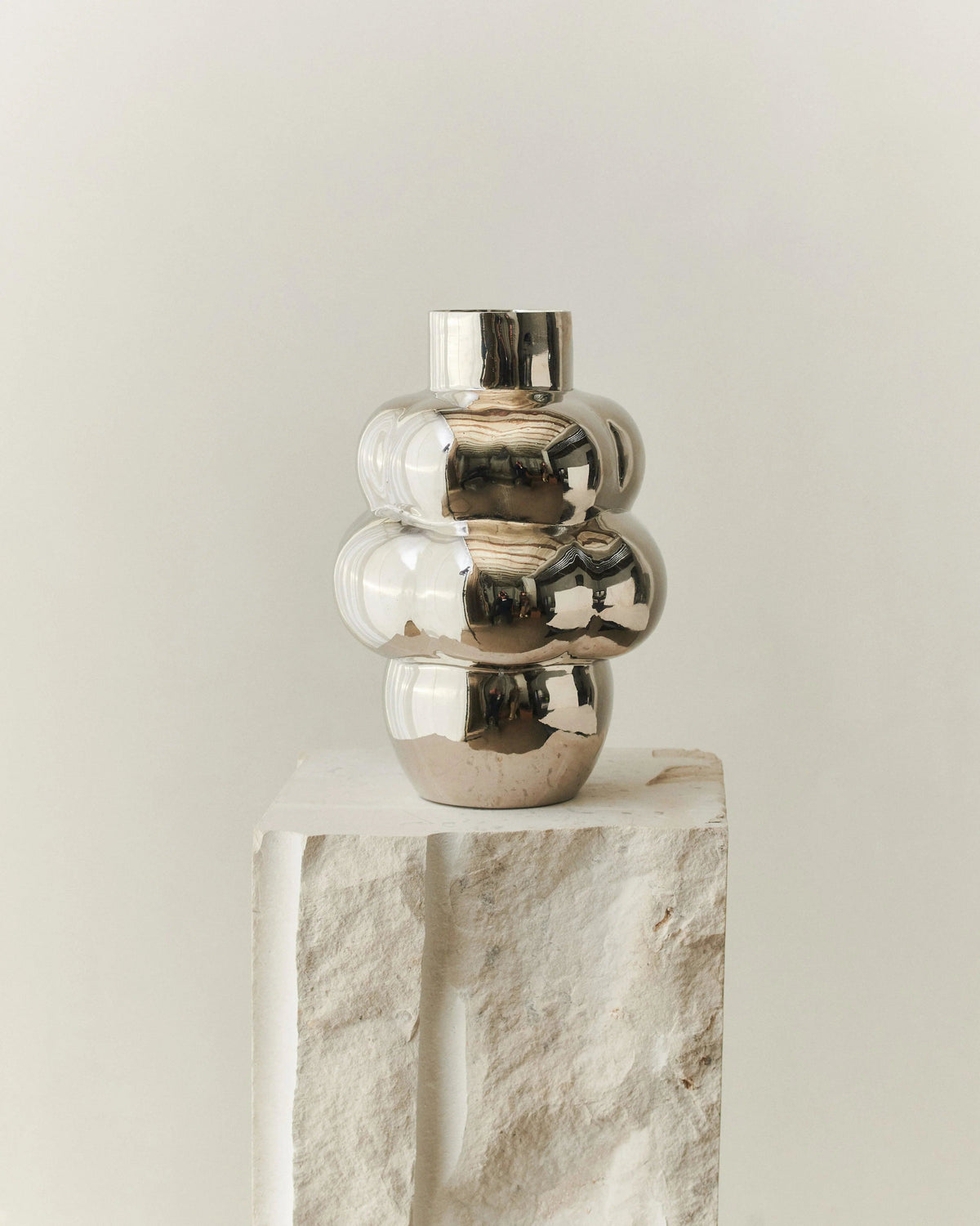 THE ROE STUDIO BALLOON OBJECT VASE 000 — detail view
