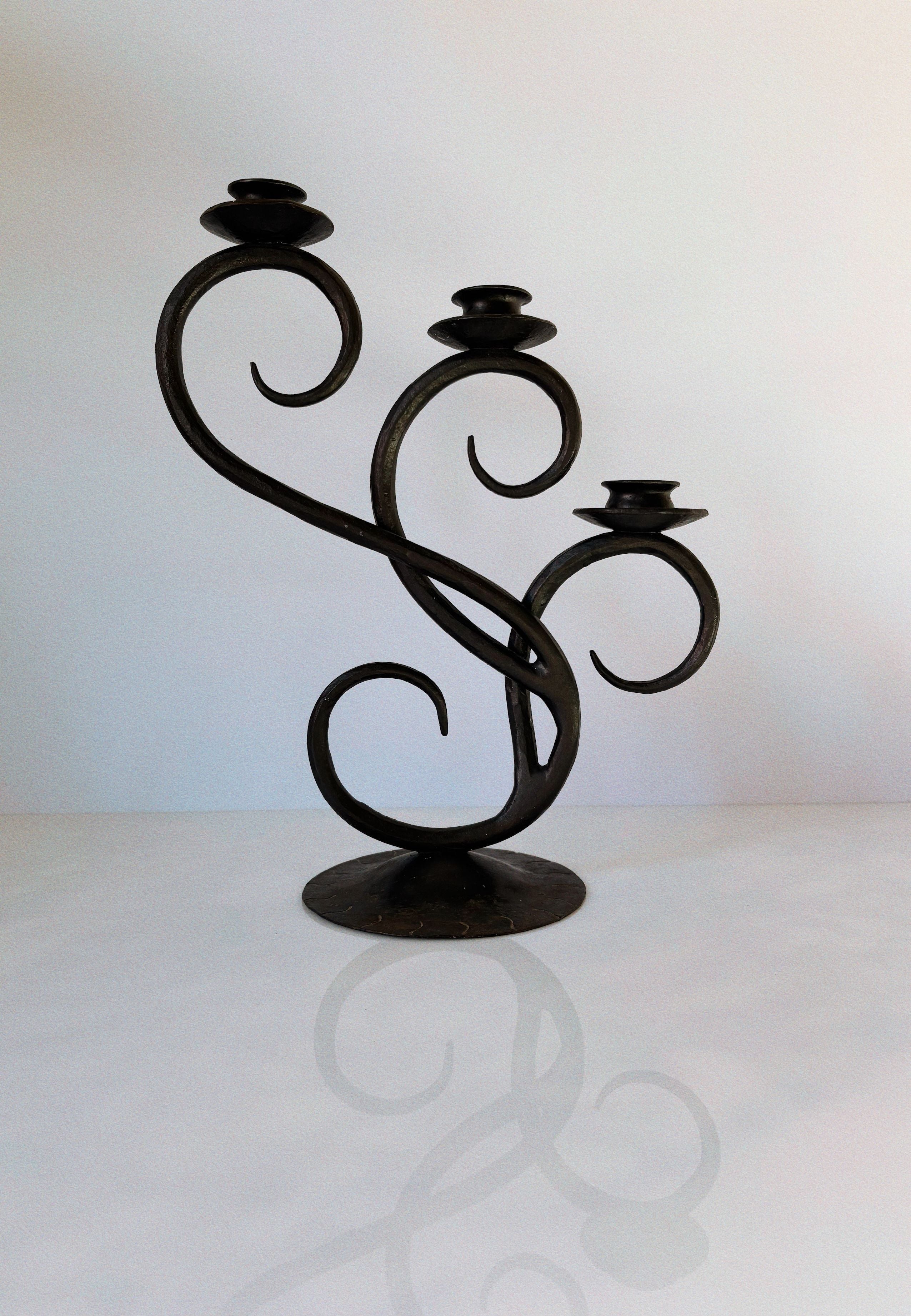 Chandelier en fer forgé à 3 bras