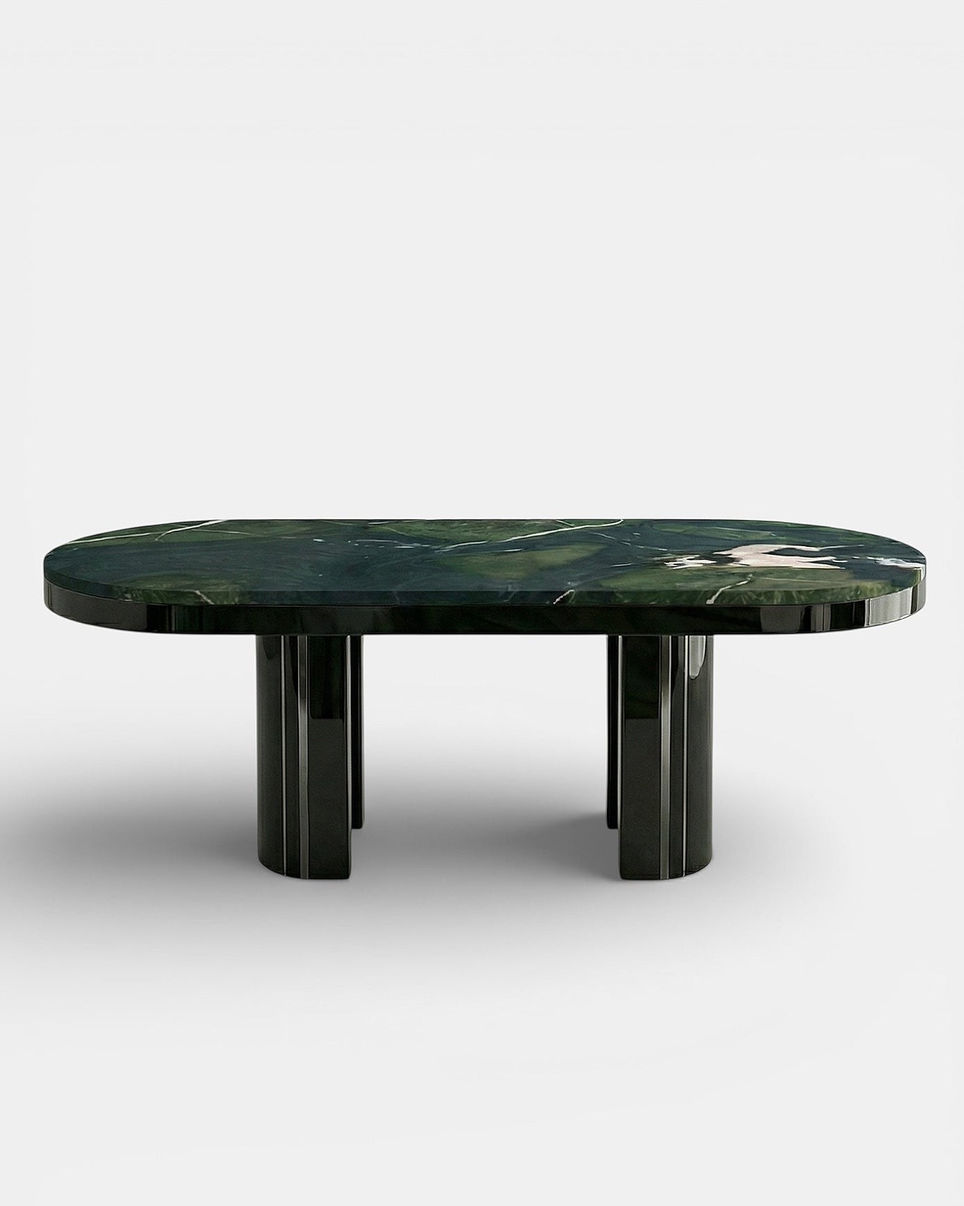 Table à manger en marbre noir et avocat Gio