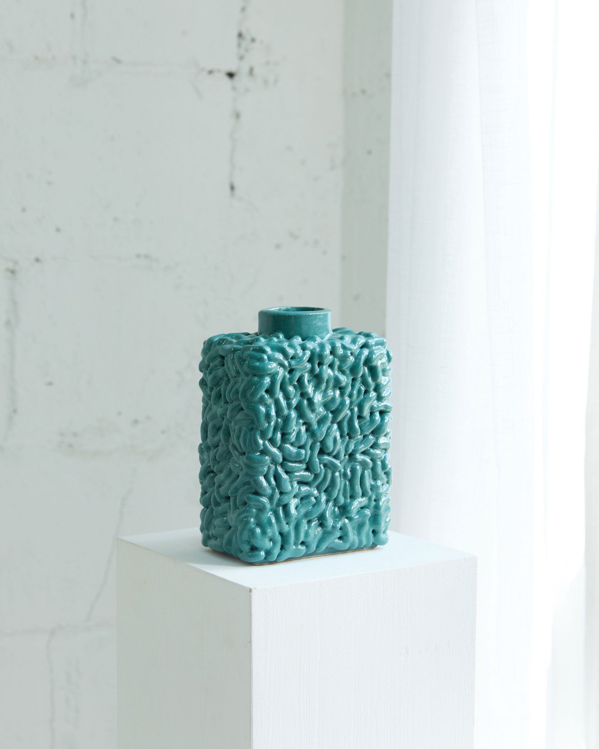 Molecules Small Eau Vive Ceramic Vase