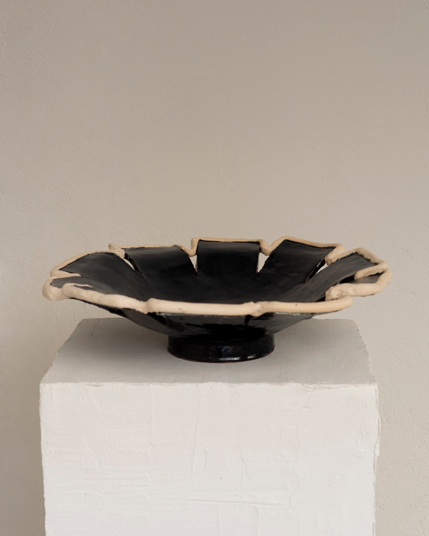 Piece 8/8 Navy Blue Ceramic Collection