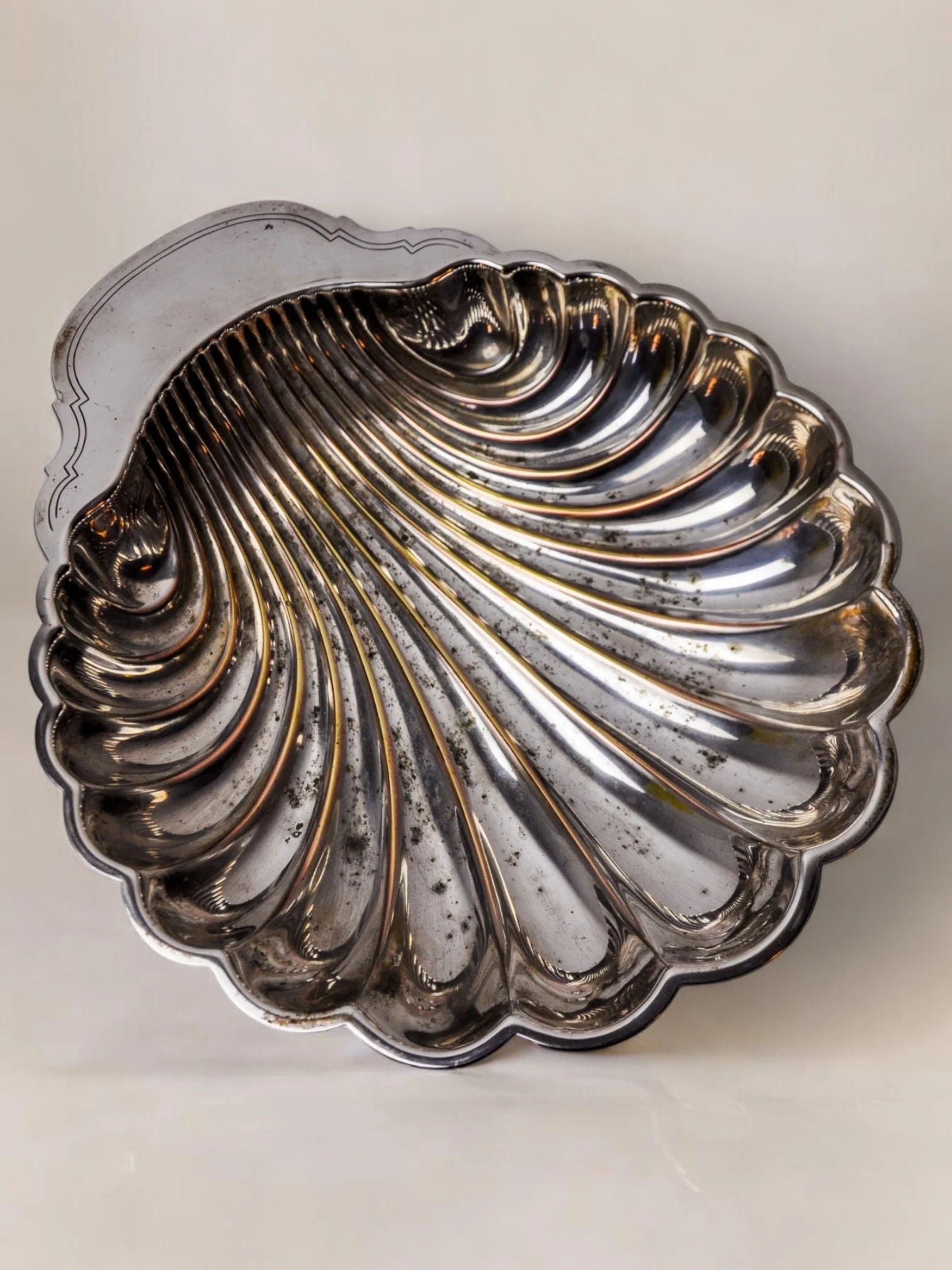 Silver Plated Shell Vide-poches 1970 by Malamar Studio | The Oblist — silver metal, vintage design