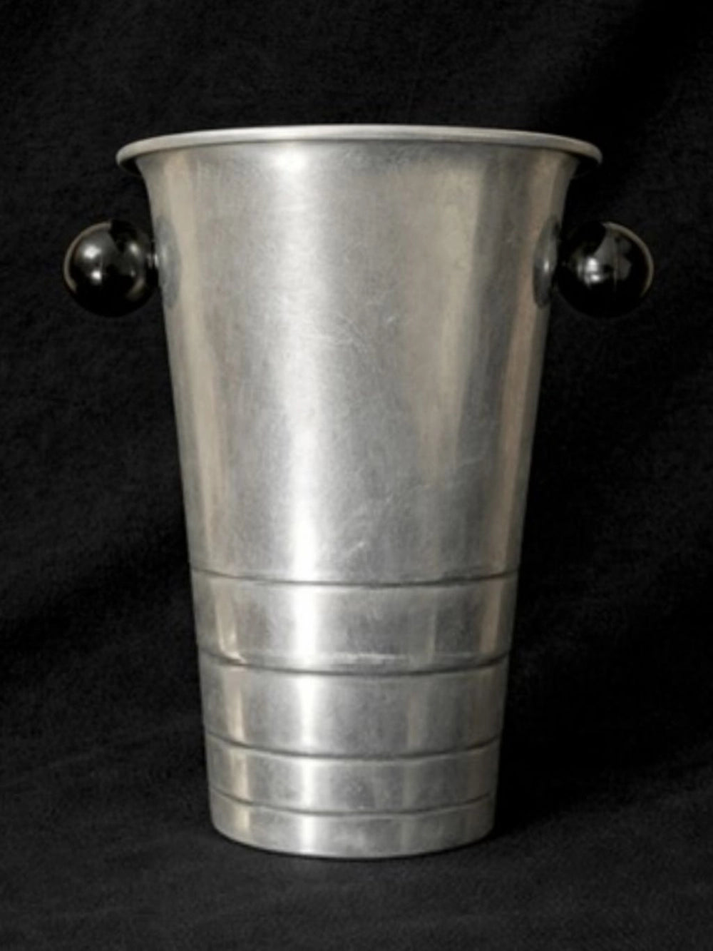 Vintage Art Deco French wine bucket — detail view