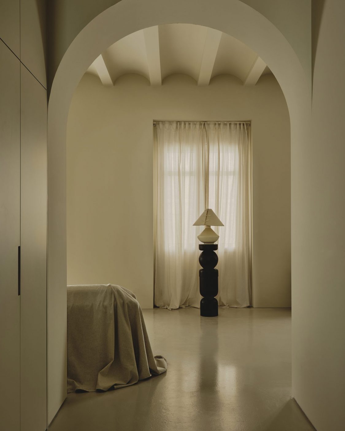 Bone Ceramic Large Lamp