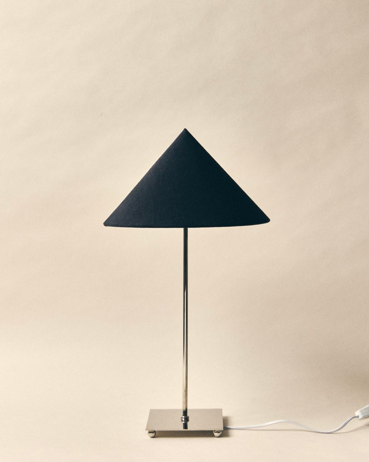 Levento' Table Lamp by SÒLER | The Oblist — black fabric shade, modern design