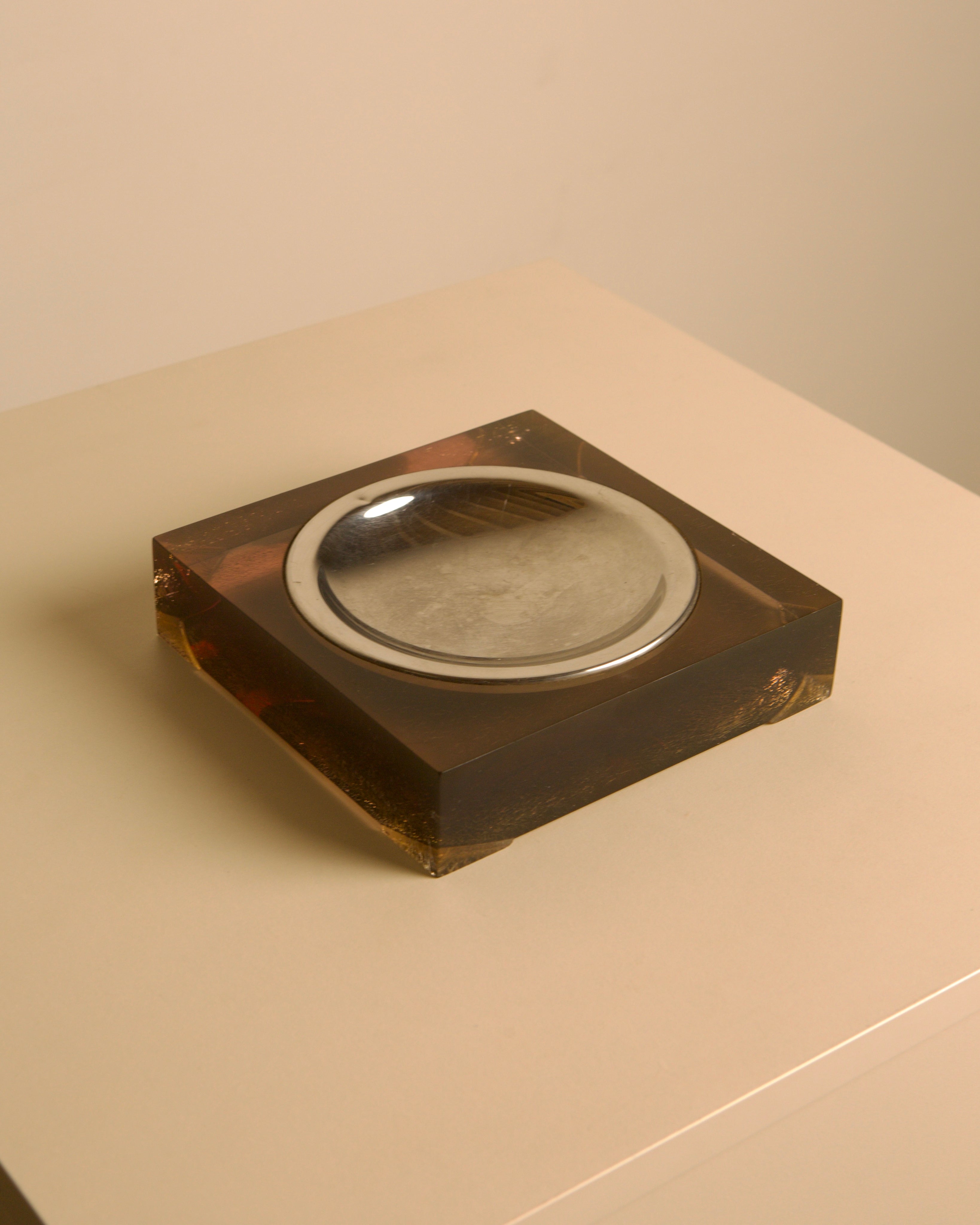 talian Square Metal and Resin Catchall Dish, 1960s by Treaptyque | The Oblist