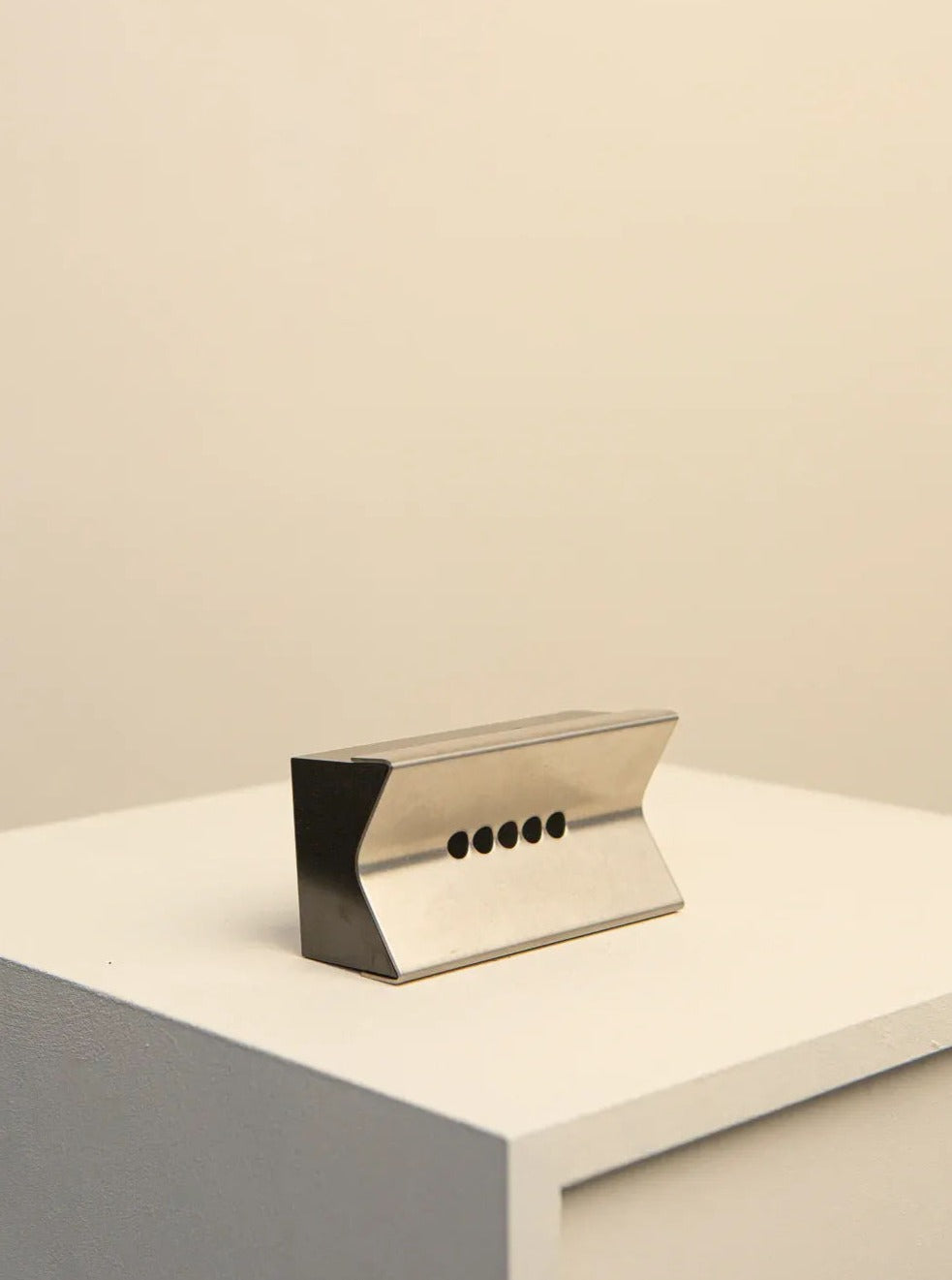 Vintage 5B ashtray designed by Carla Nencioni and Armando Moleri