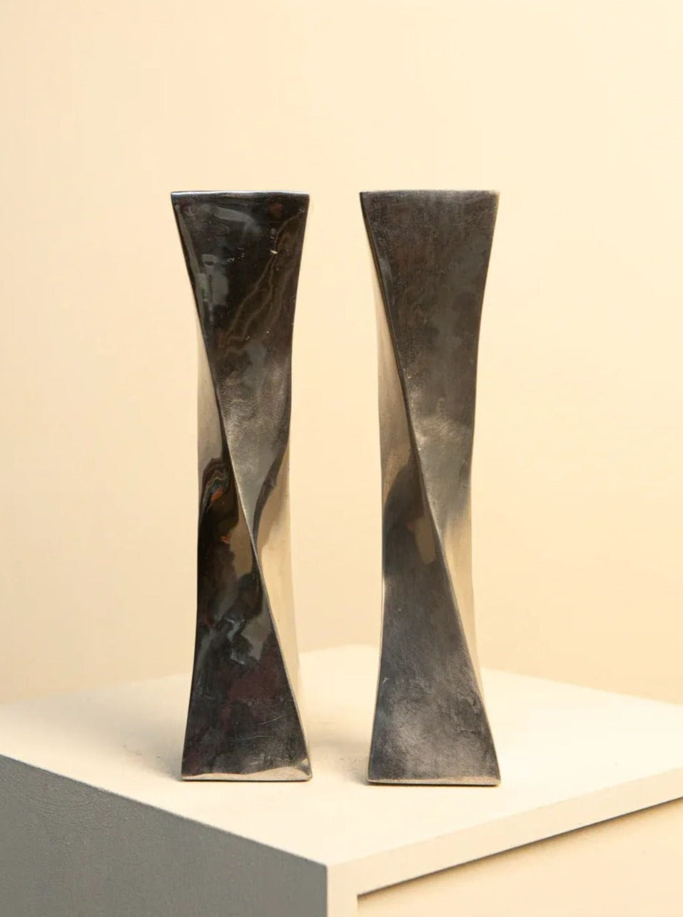 Pair of vintage 80's Twist metal candleholder and glass vase combo