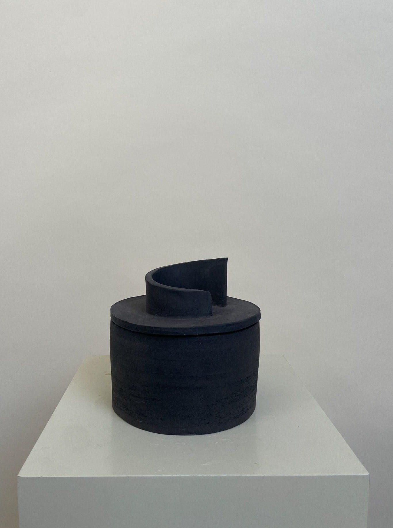 Candles Sculptural Scented Candle 2222Studio