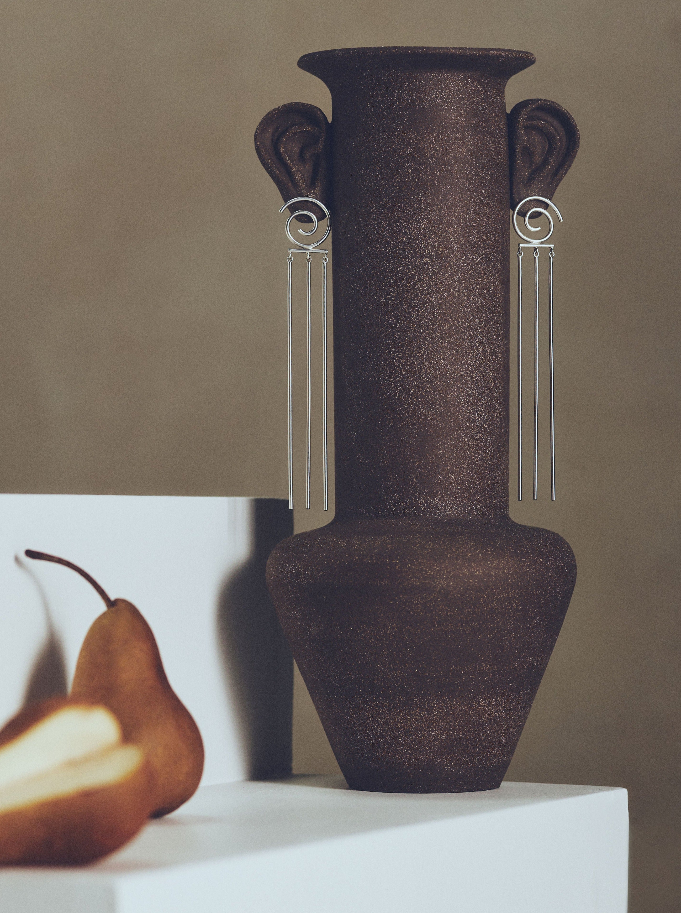 No 4: High-performance haircare shampoo for all hair types, 8 oz bottle