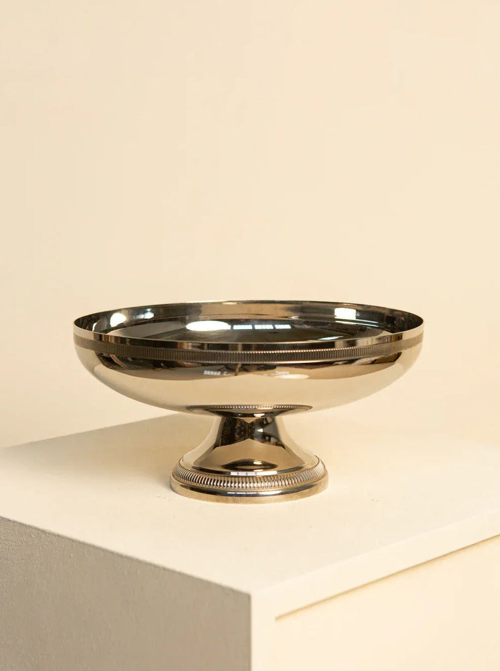 60's metal fruit basket with retro design and black finish