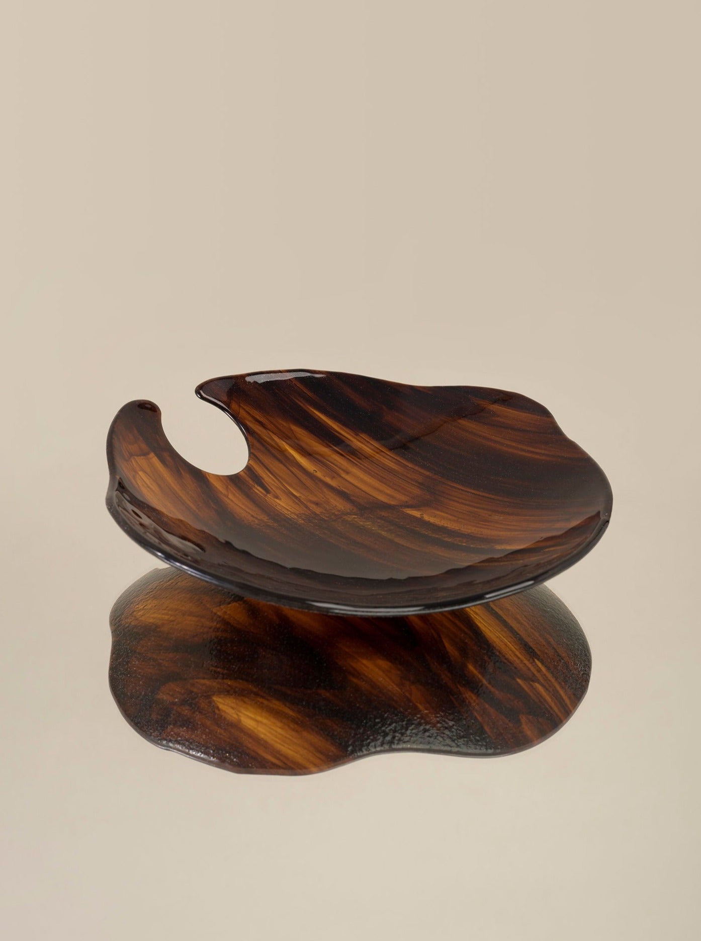 Beautiful handcrafted Carey Fig nº1 Plate with intricate detailing and elegant design