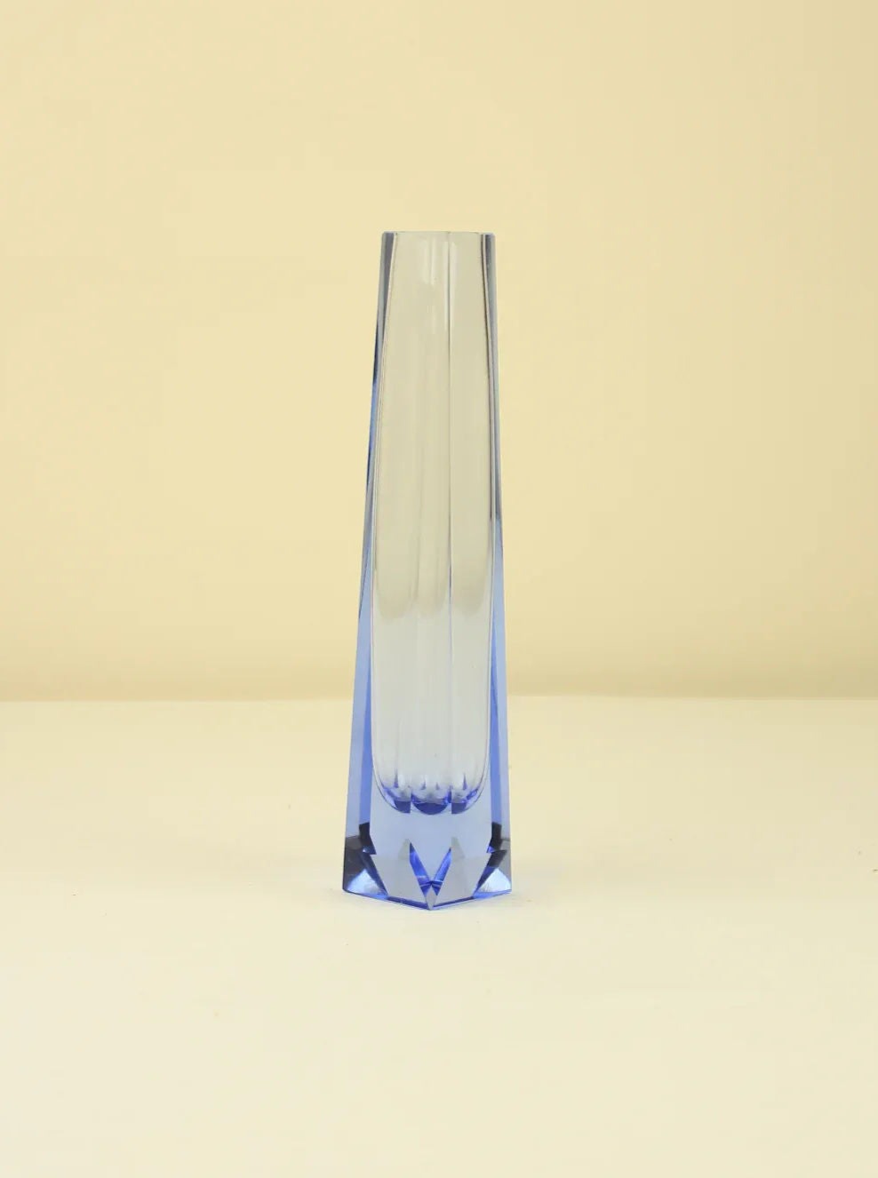 Beautiful and elegant handcrafted Faceted Murano Vase with unique glass design