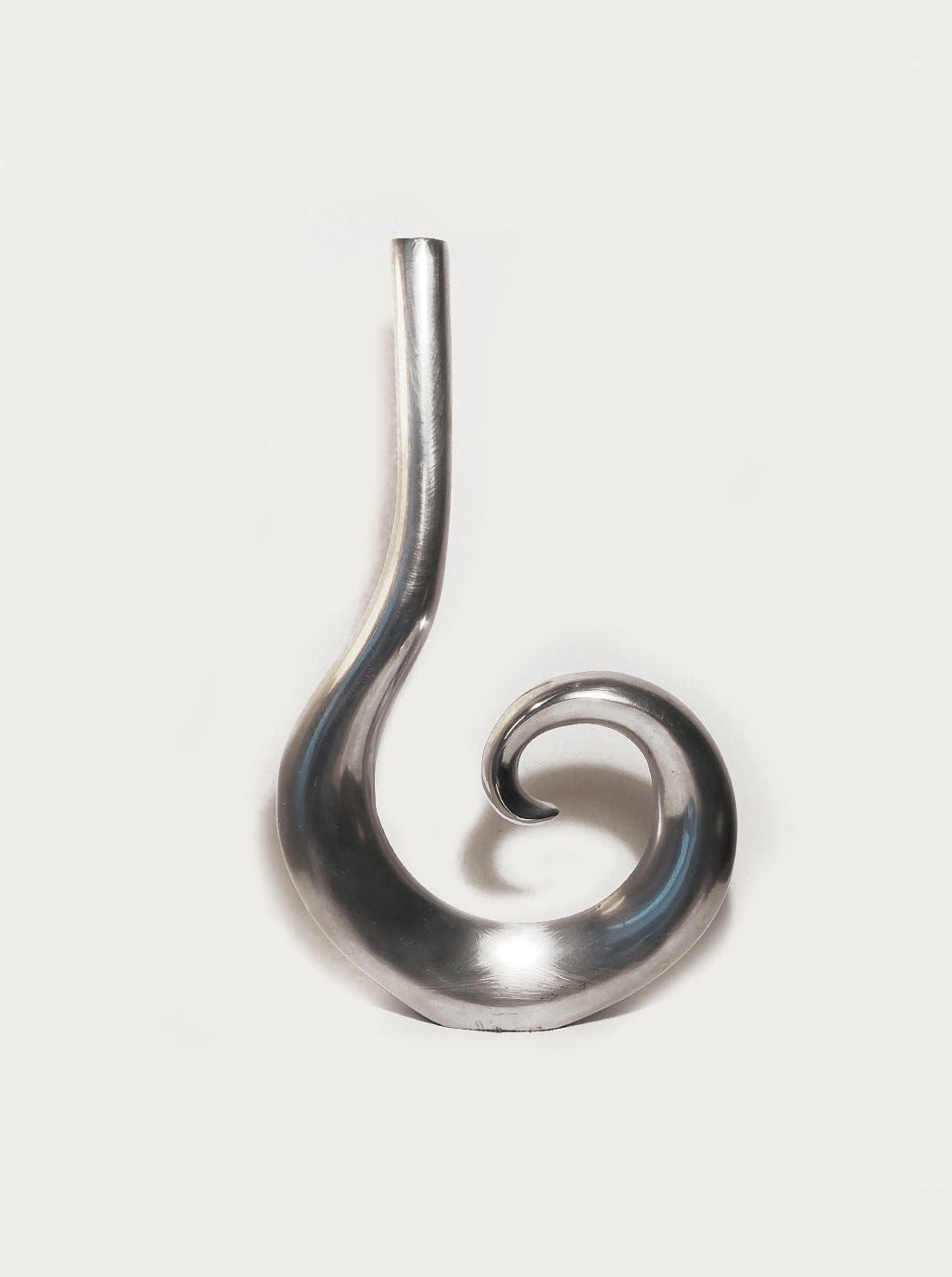 Glass spirale stem vase candleholder with elegant design and unique shape