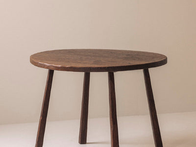 Comment choisir la bonne chaise de salle à manger pour une maison moderne du milieu du siècle