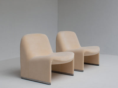 Lounge Chair and Mid Century Modern Arm Chair: Which Fits Your Style?