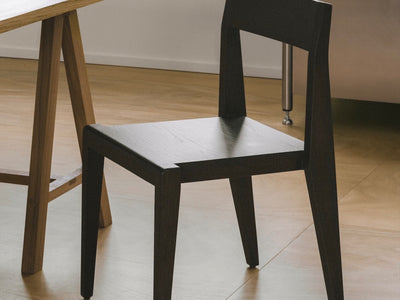 Chaise en bois : Pourquoi les designs en bois modernes élèvent chaque intérieur