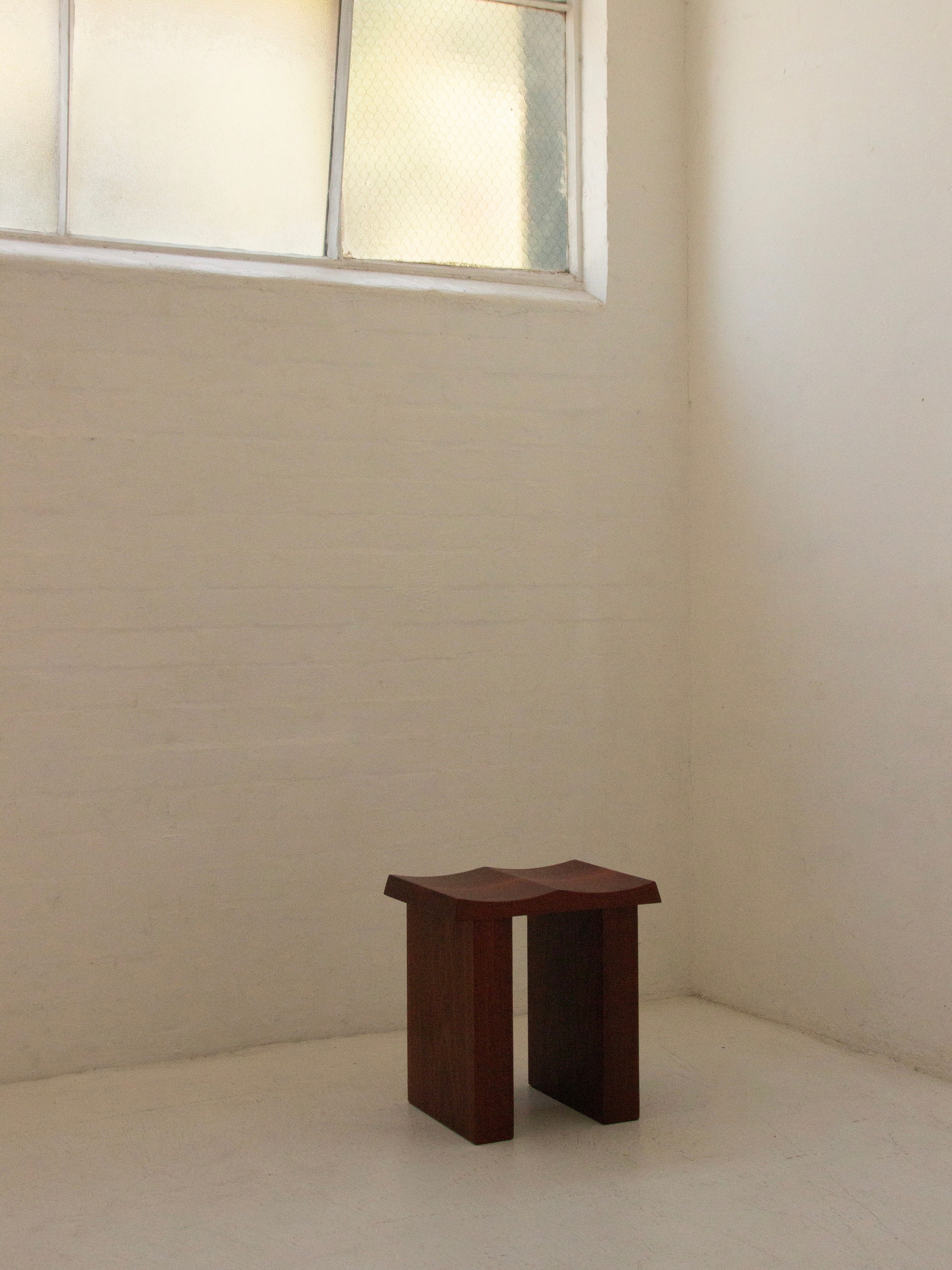 'Parallel' Stool