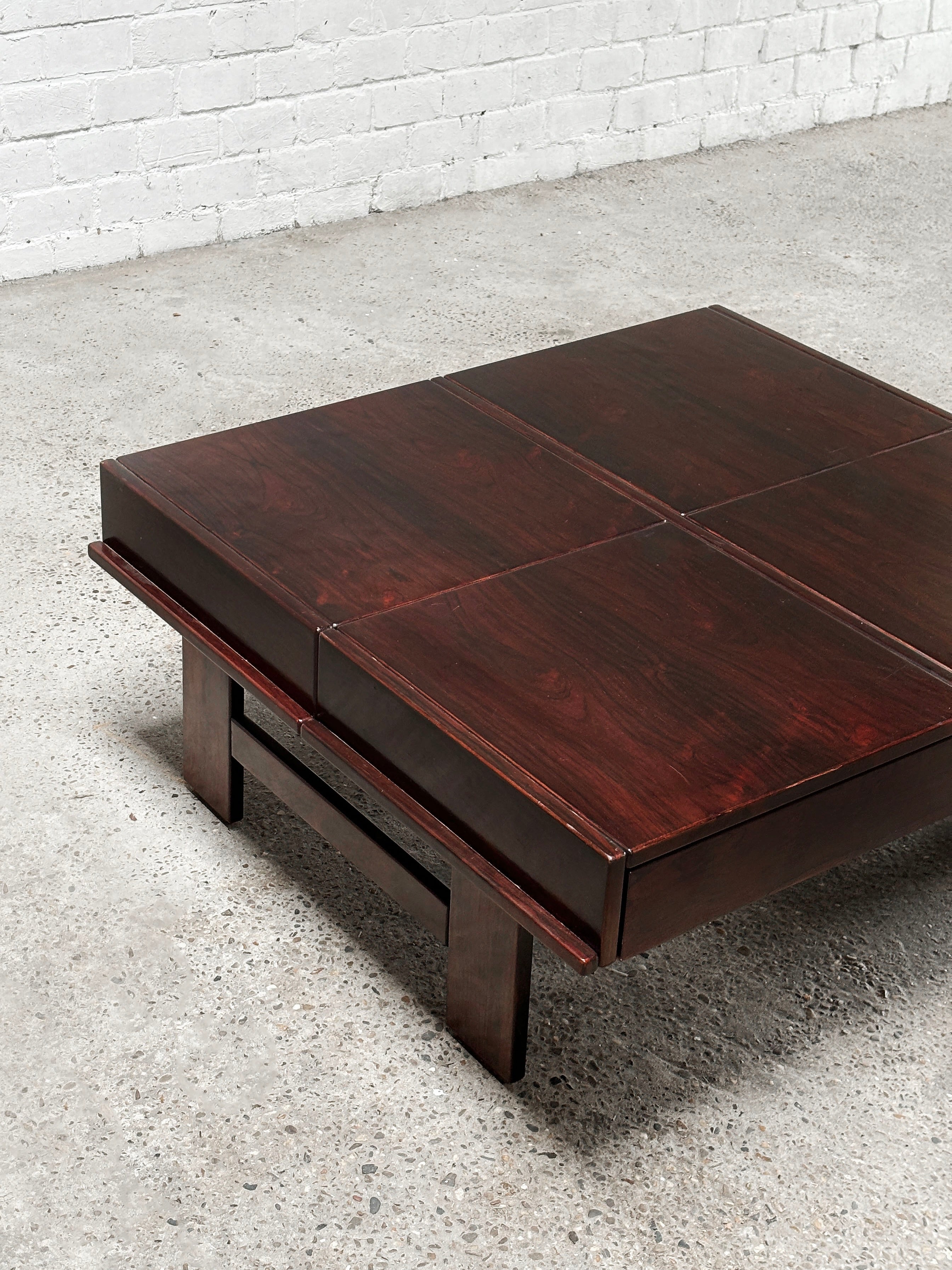 Square Walnut Coffee Table by Michelucci, Italy 1970's