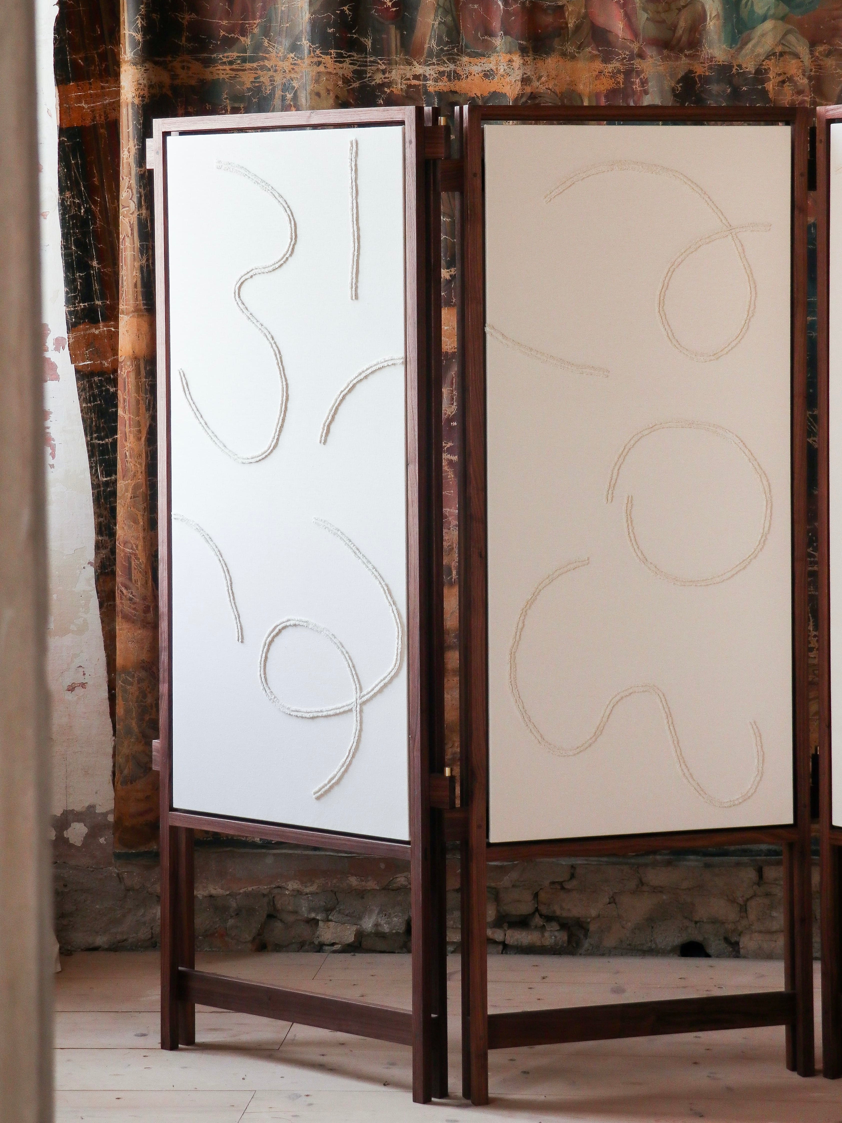 Cavalletto Room Divider