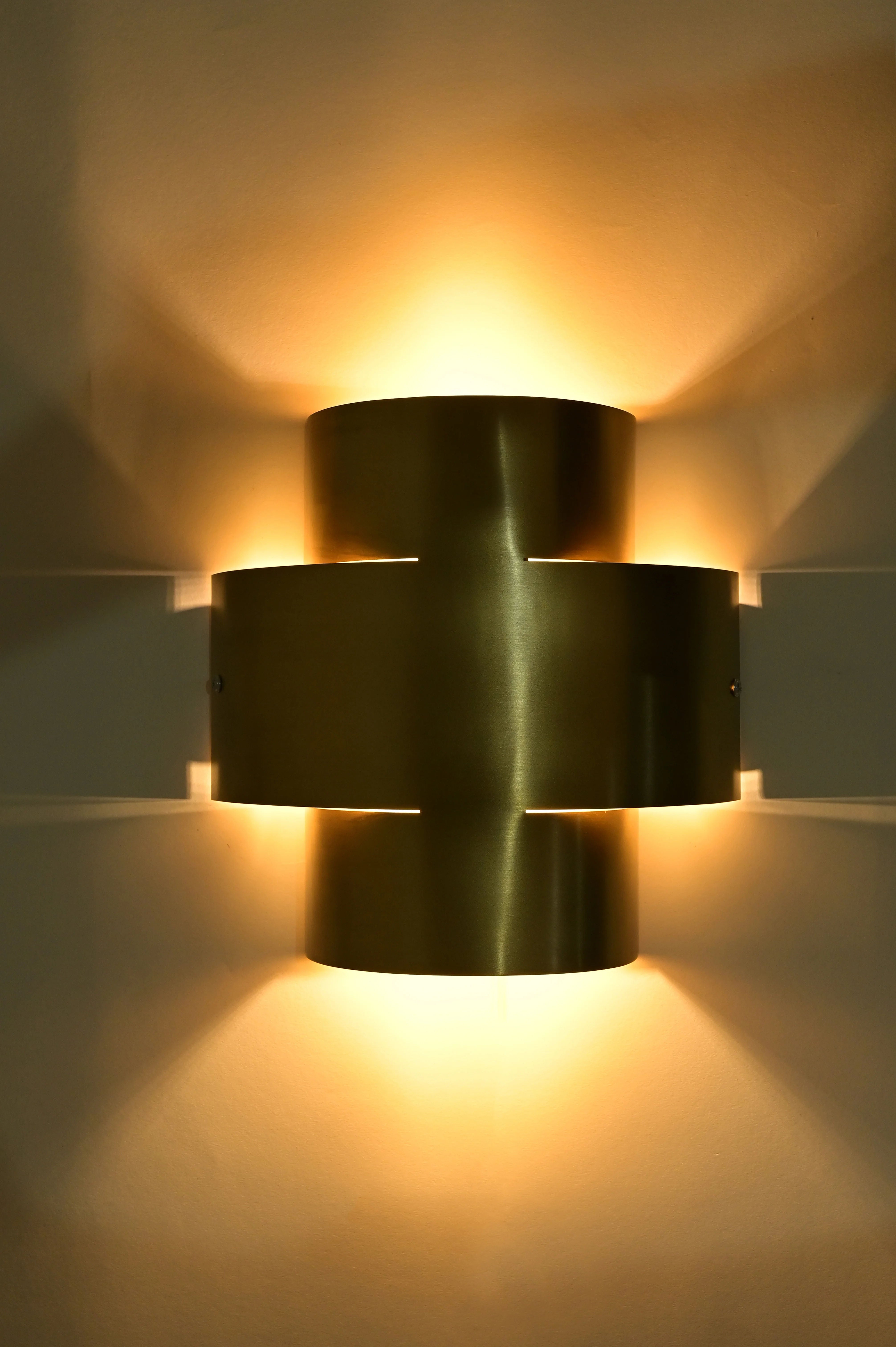 Aura Wall Sconce