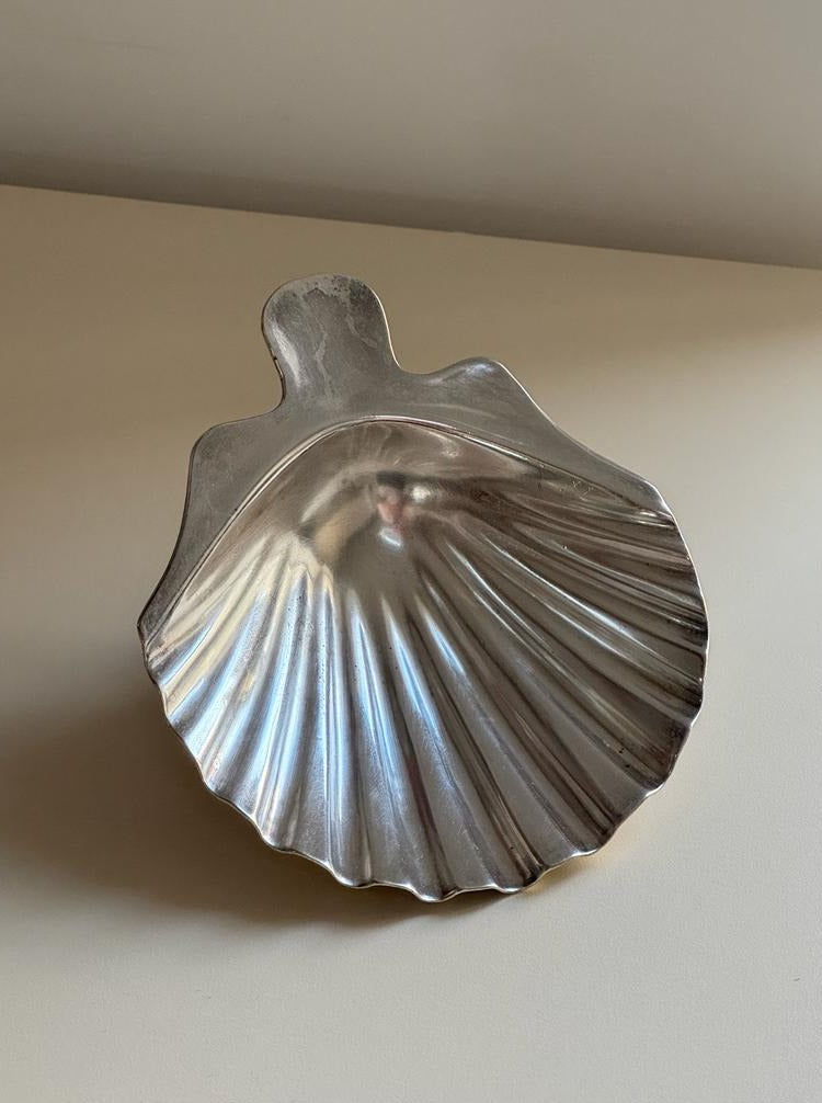  Vintage 1960s Christofle silver-plated Vide-poche Saint Jacques with intricate scallop shell pattern