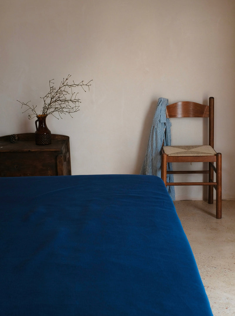 Luxurious, breathable hemp flat sheet for a restful sleep