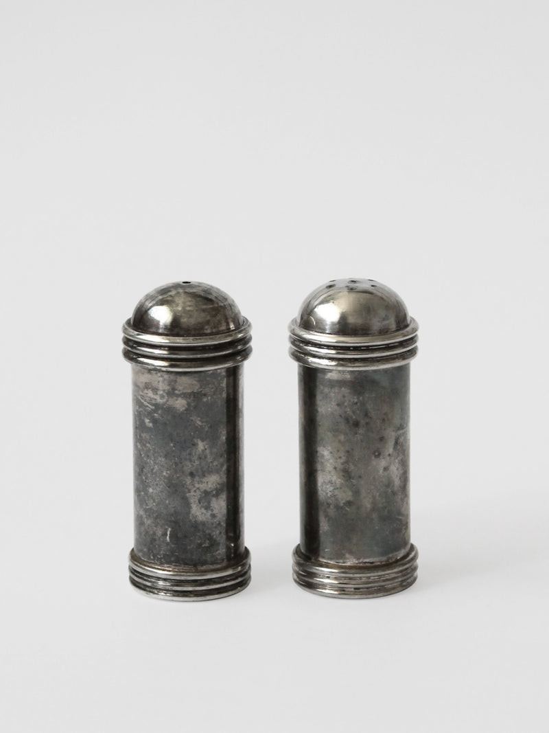 Vintage silver plated salt and pepper shakers with ribbed bands