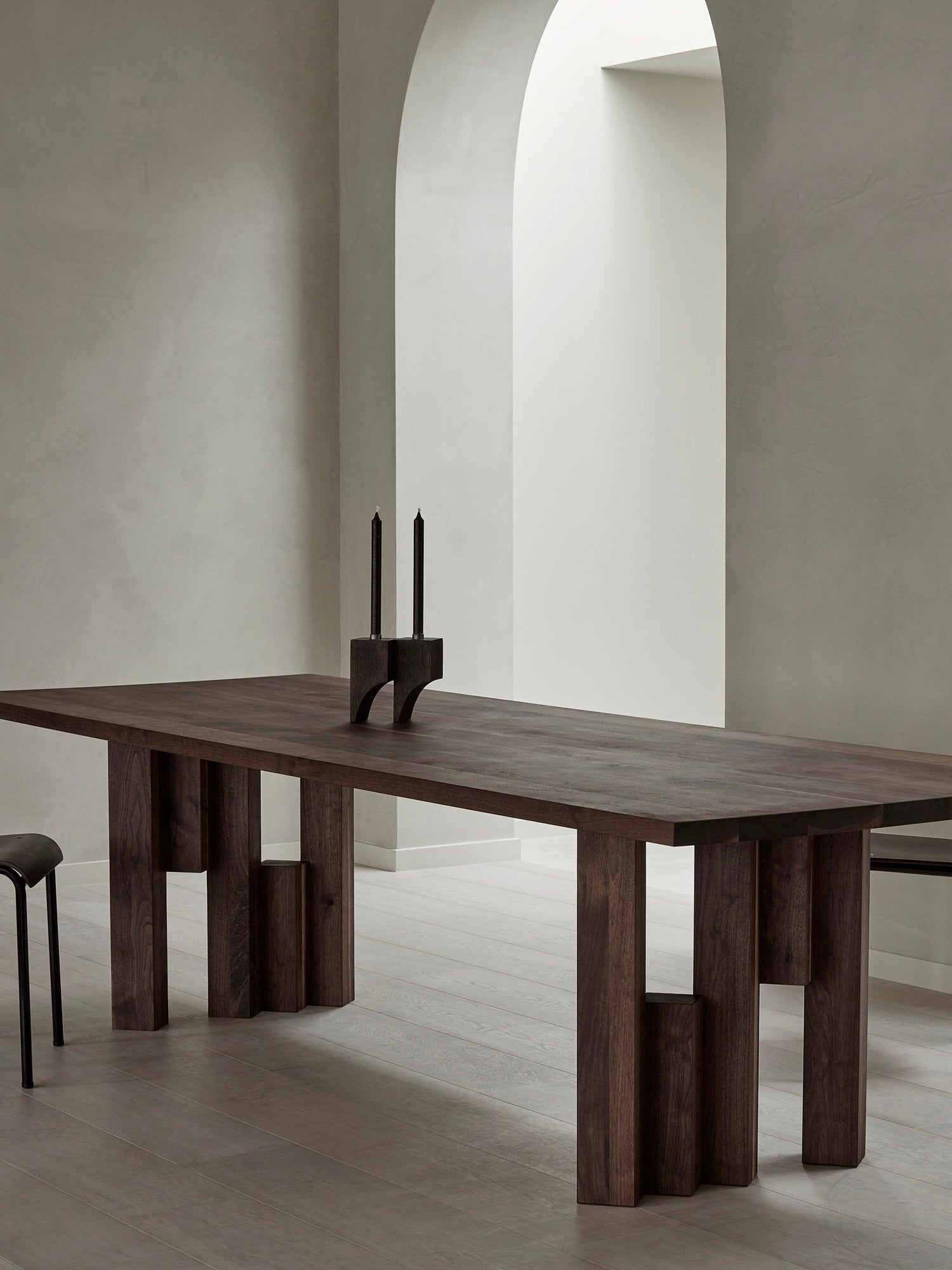 Fenestra Table