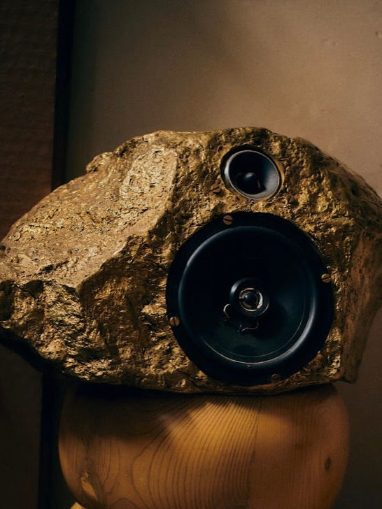 Bronze Singing-Stone MDL. C. Speaker