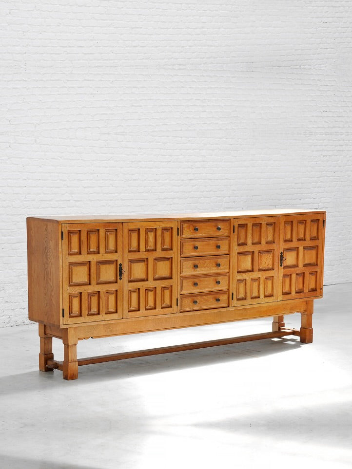 Spanish Brutalist Sideboard in Solid Oak, circa 1940
