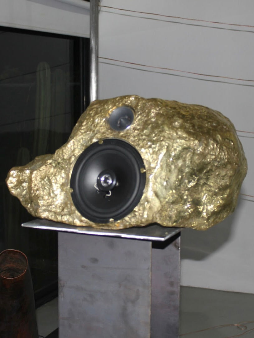 Bronze Singing-Stone MDL. C. Speaker