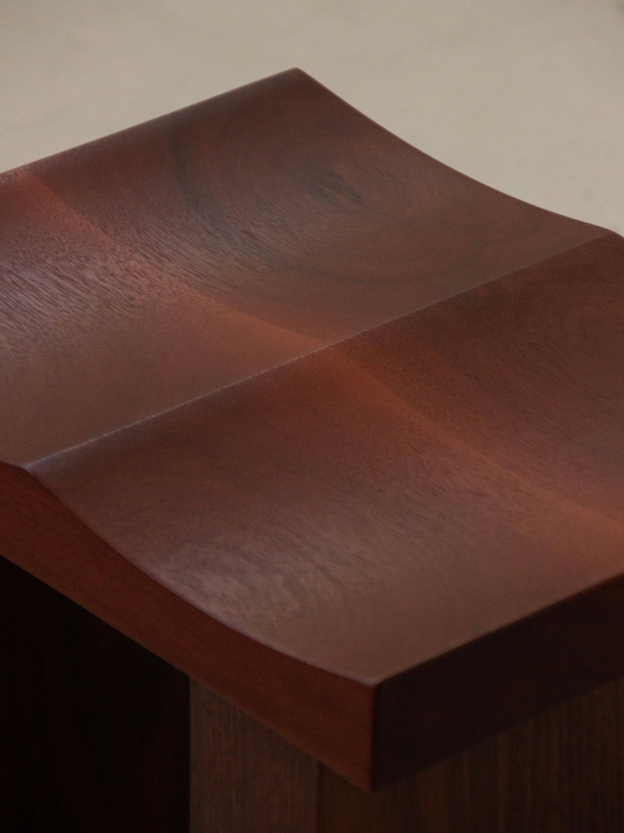 'Parallel' Stool