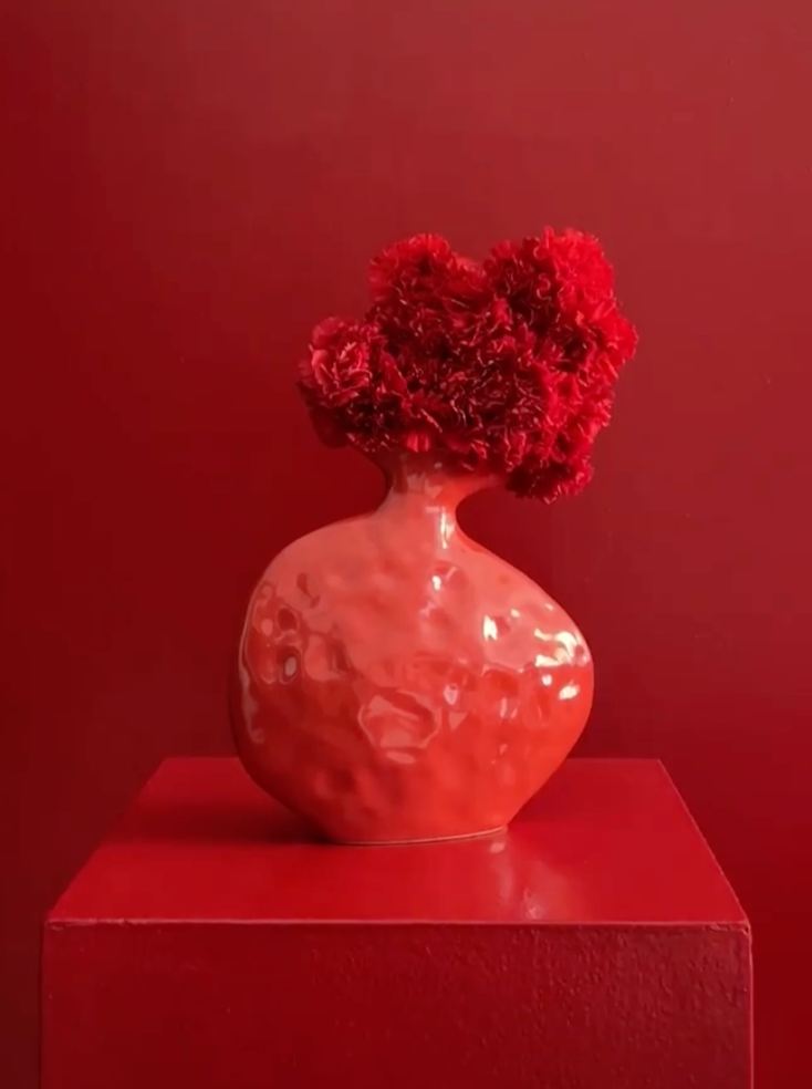 Vase plat en rouge