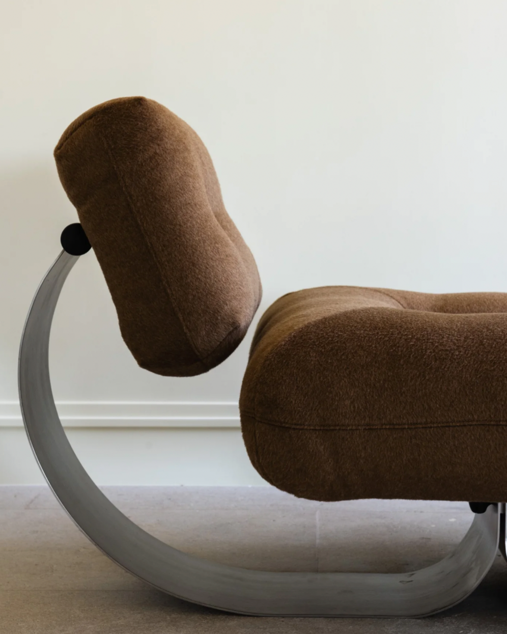 Alta Chair by Oscar Niemeyer