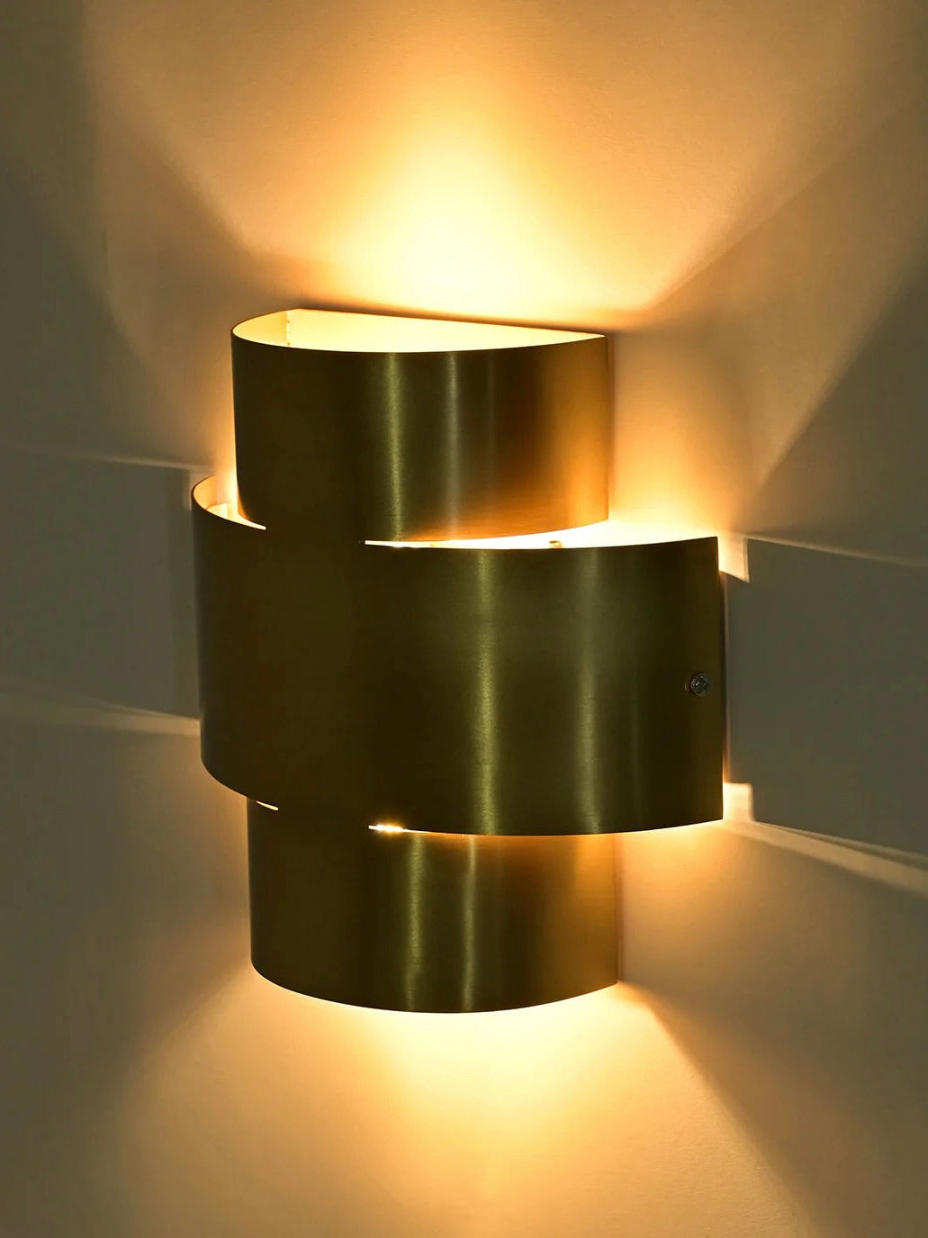 Aura Wall Sconce