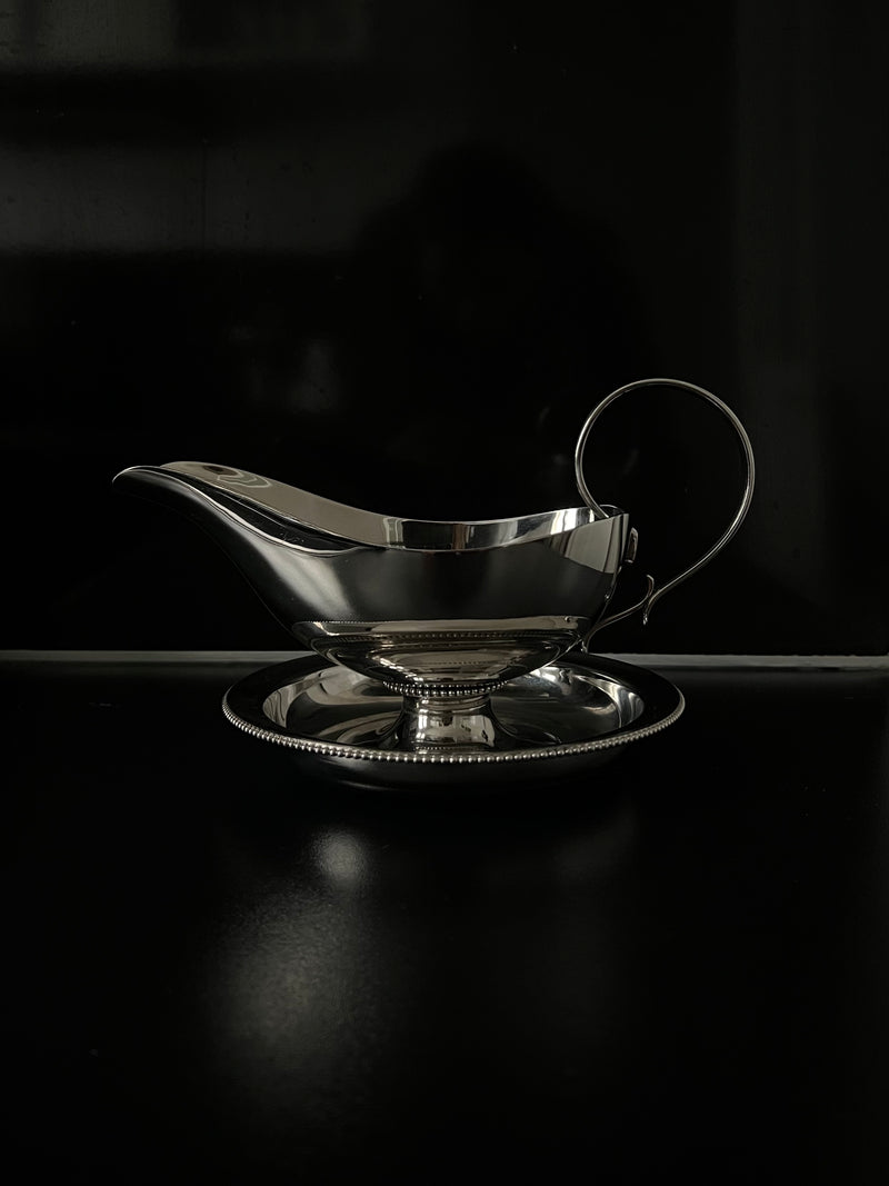 Silver beaded gravy boat with matching saucer serveware set