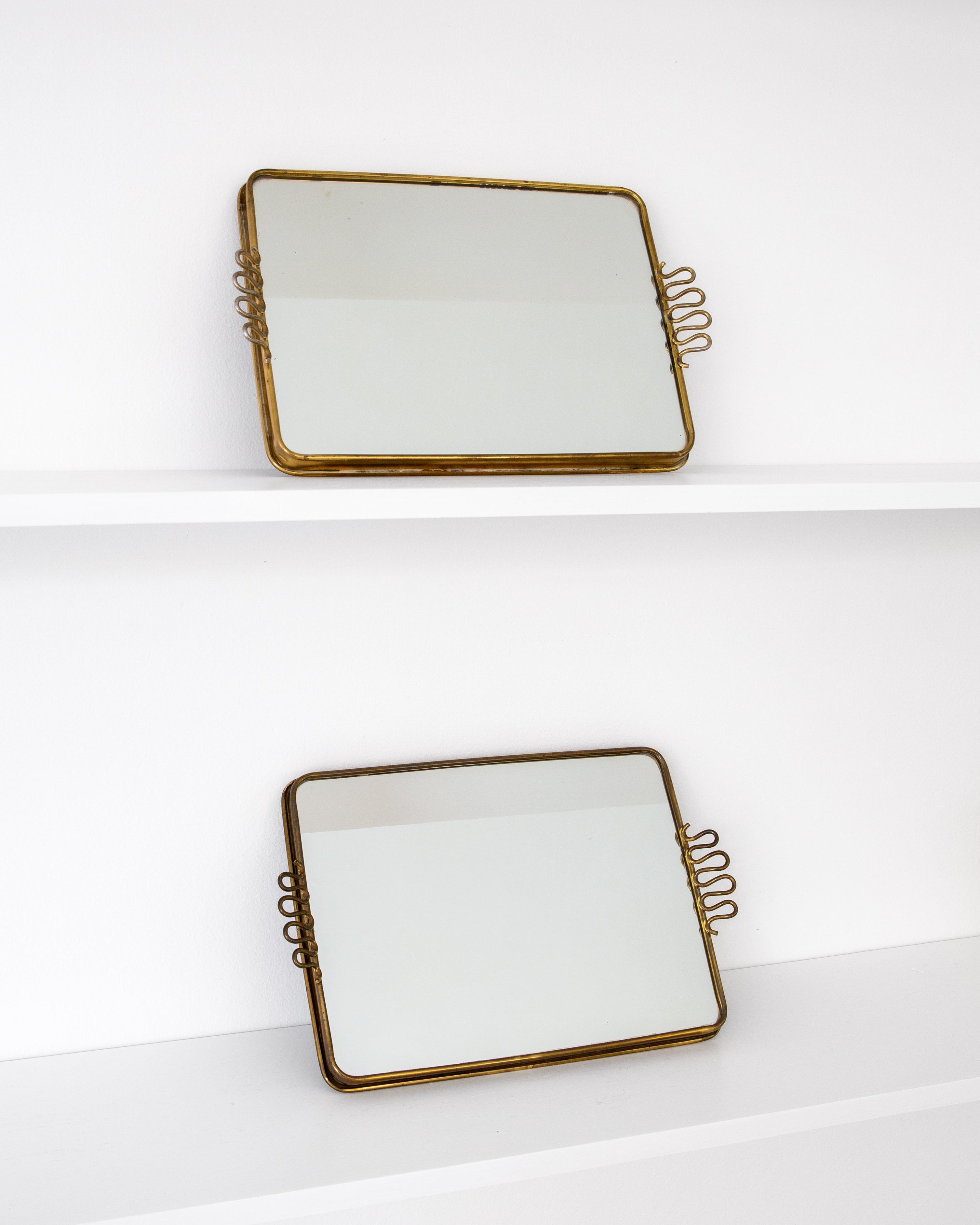 Paire de plateaux en laiton avec miroir de style moderne scandinave, années 1950-60