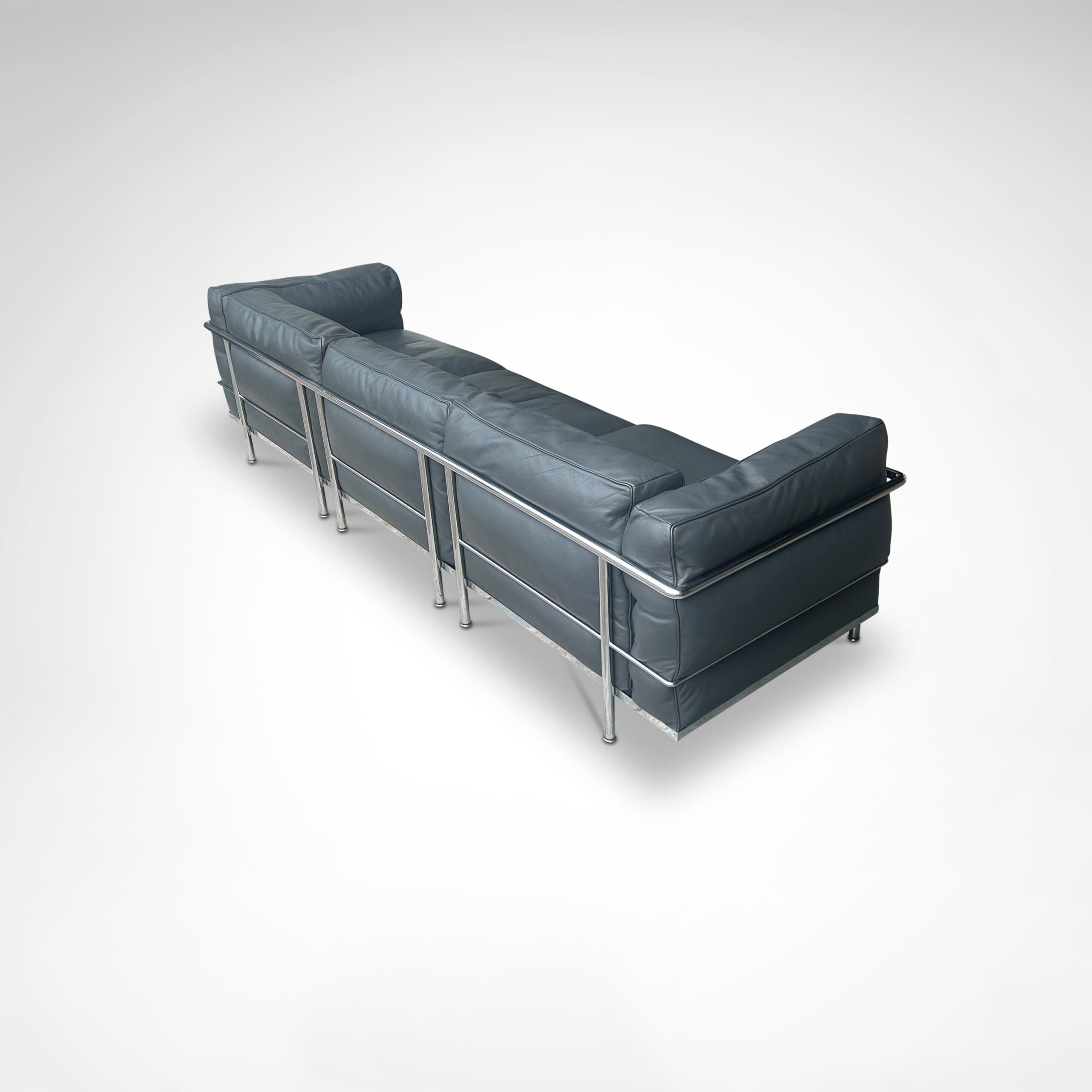 LC3 Down Cushions Y Extra Leather 3-Seater Sofa by Le Corbusier, Charlotte Perriand & Pierre Jeanneret for Cassina, 1990s — view 9